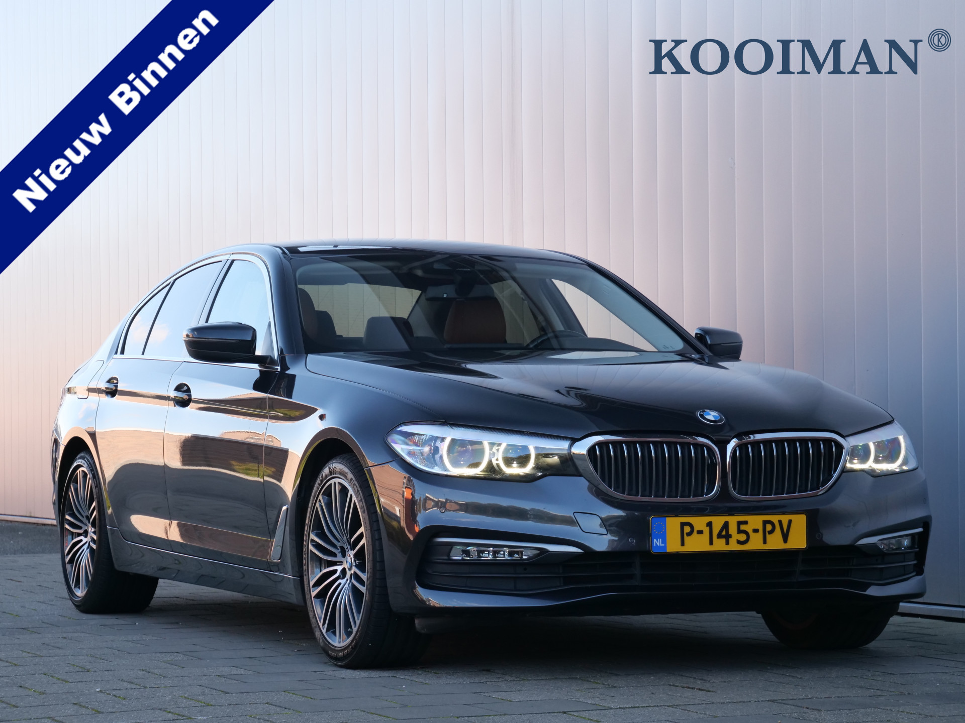 BMW 5 Serie 520d 164 Pk Executive Automaat Navigatie / LED  / Camera / Leder