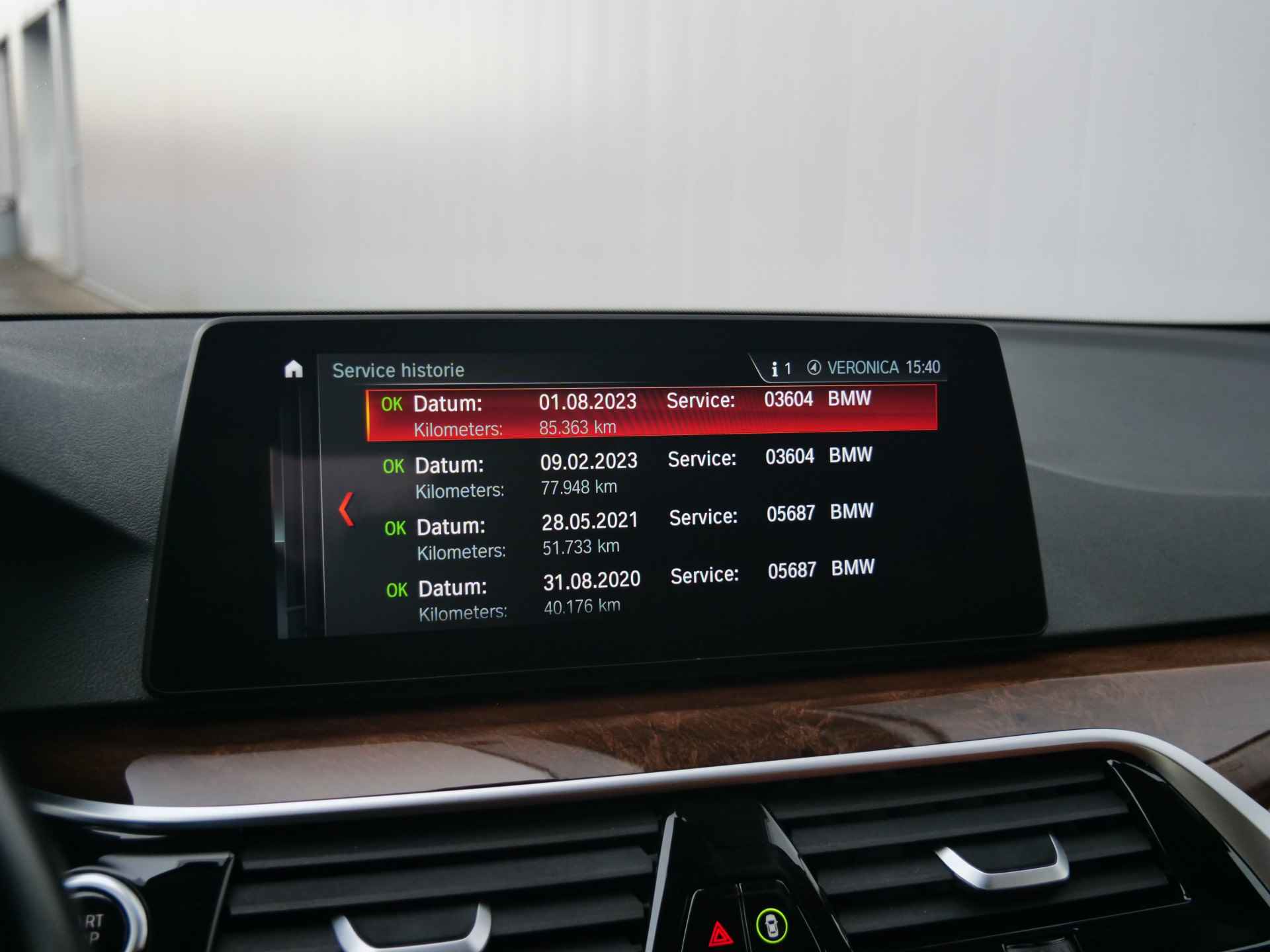 BMW 5 Serie 520d 164 Pk Executive Automaat Navigatie / LED  / Camera / Leder - 14/37