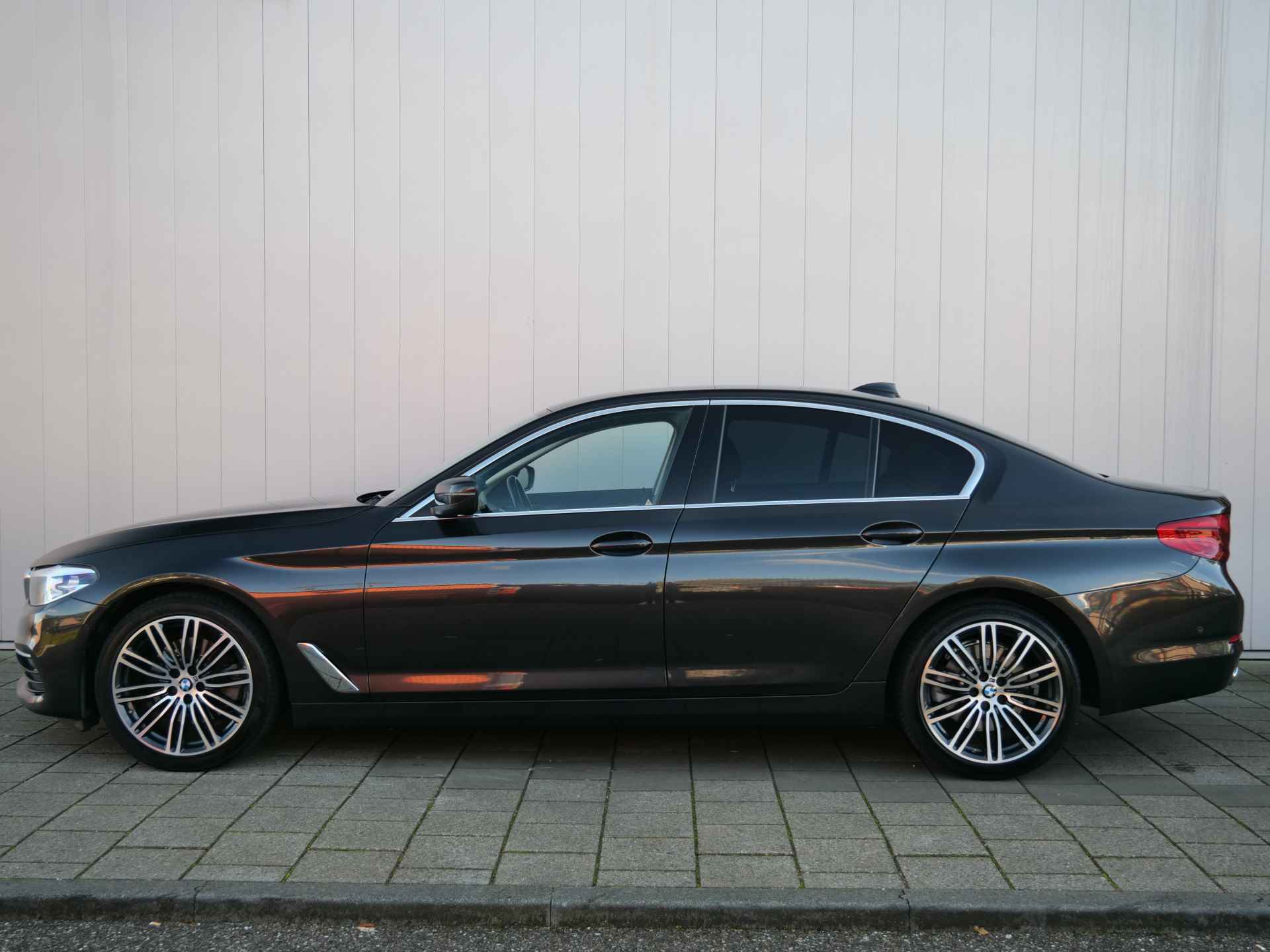 BMW 5 Serie 520d 164 Pk Executive Automaat Navigatie / LED  / Camera / Leder - 15/37