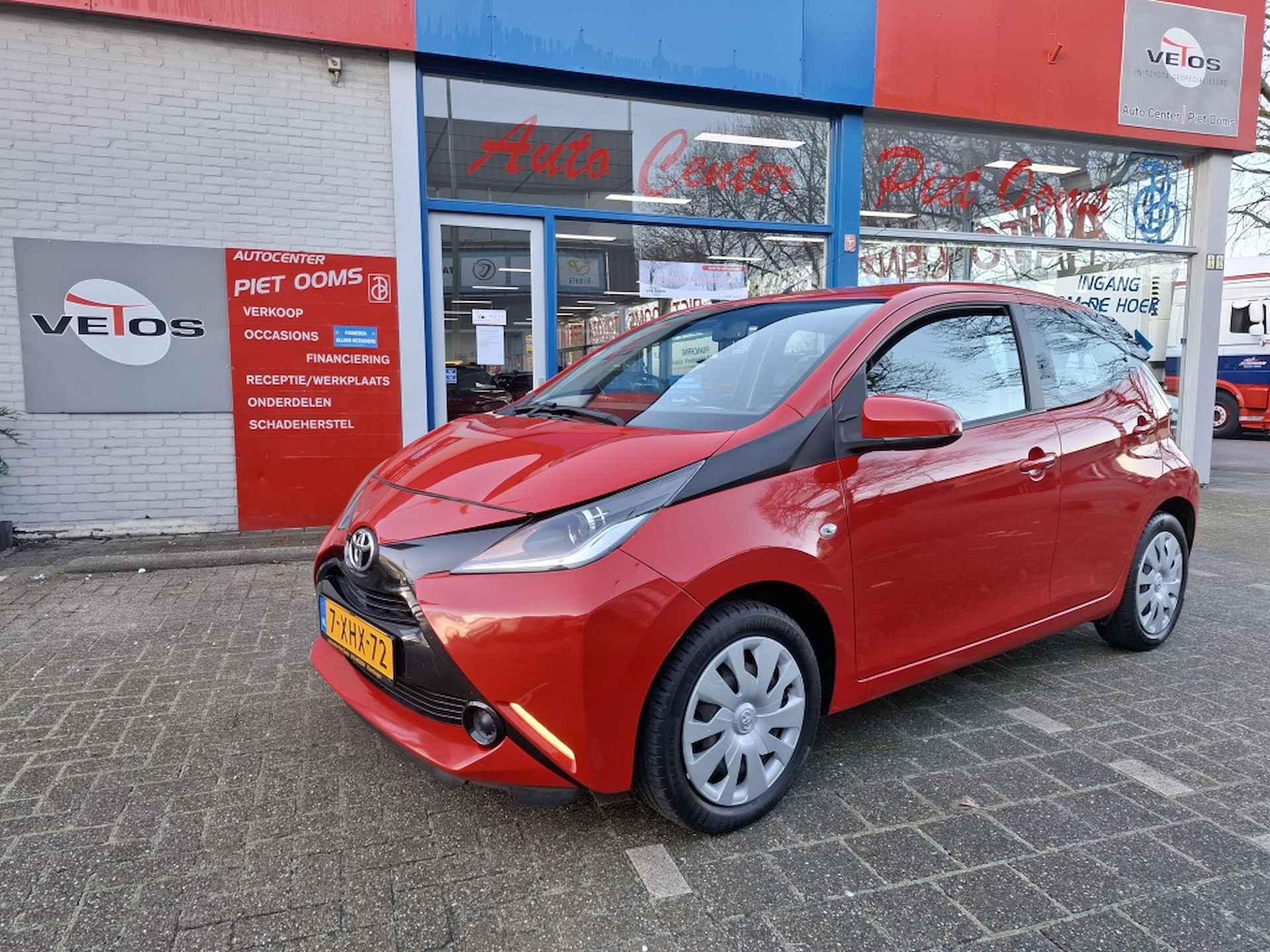 Toyota Aygo 1.0 VVT-i x-play - 3/17