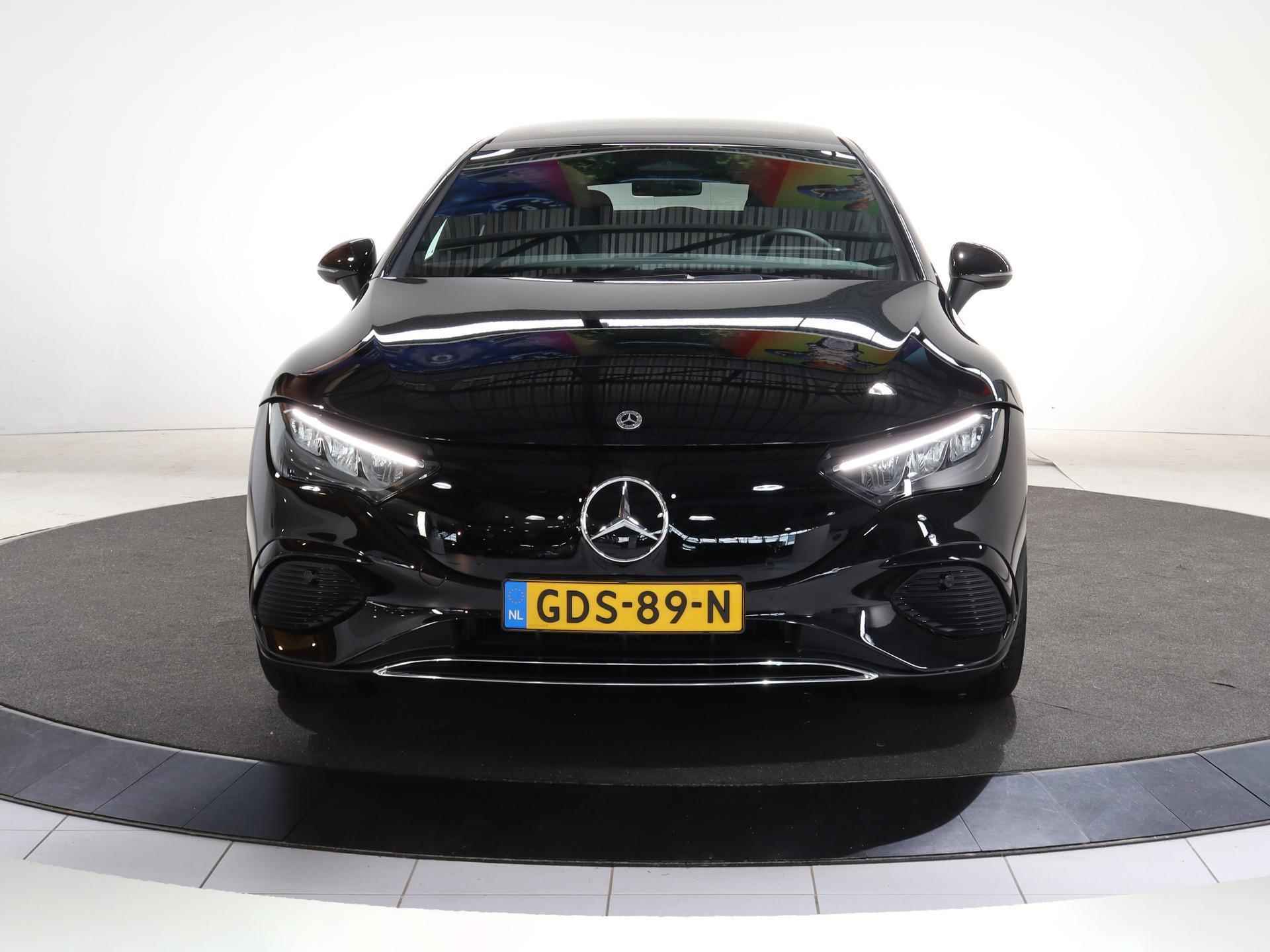 Mercedes-Benz EQE 300 Business Edition 89 kWh Panoramadak | Getint glas | Sfeerverlichting | 19" LM velgen | Carplay - 4/25