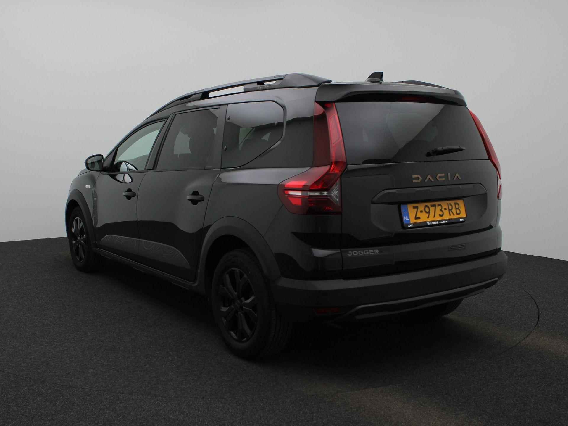 Dacia Jogger 1.0 TCe 110Pk Extreme 7p. | Climate Control | Navigatie via Apple Carplay/Android Auto | Cruise Control | Parkeersensoren incl. Camera | Keyless | Bluetooth Telefoonvoorbereiding | - 2/38