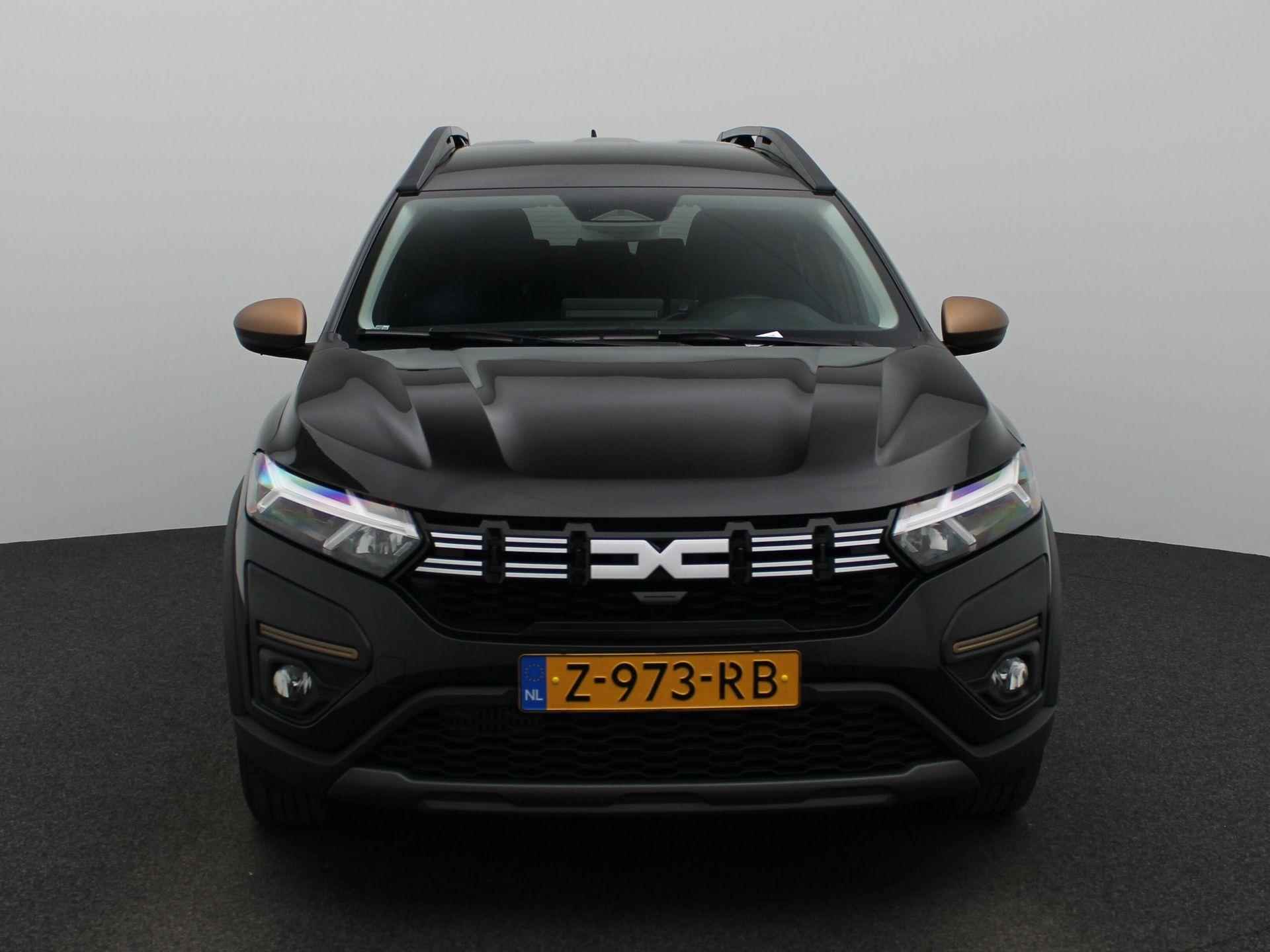 Dacia Jogger 1.0 TCe 110Pk Extreme 7p. | Climate Control | Navigatie via Apple Carplay/Android Auto | Cruise Control | Parkeersensoren incl. Camera | Keyless | Bluetooth Telefoonvoorbereiding | - 3/38