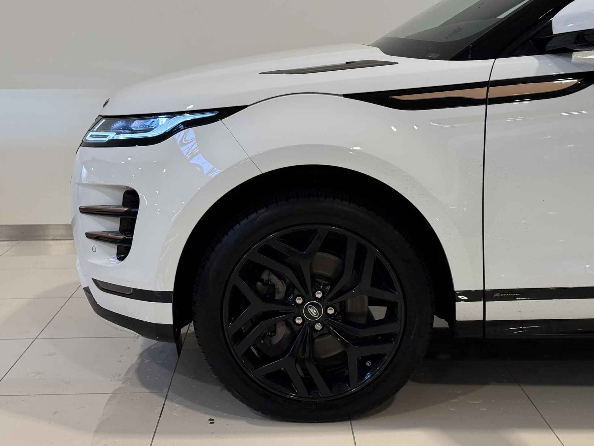 Land Rover Range Rover Evoque 2.0 P200 AWD R-Dynamic | Panorama schuif/kantel dak| 20 inch Gloss Black | Digital Dash - 4/25