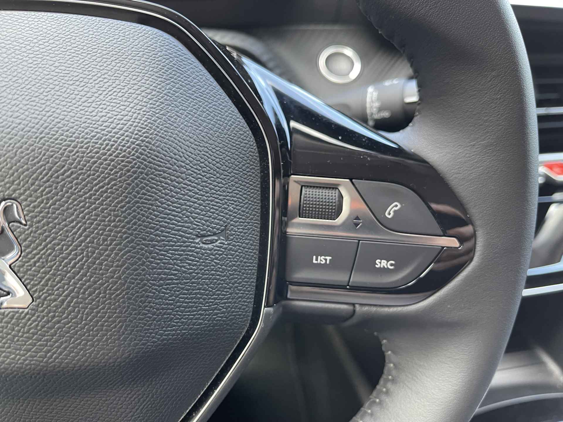 Peugeot 208 1.2 PureTech 100 Allure digitaal instrumentenpaneel/Cruise control adaptief/Stoelverwarming. - 21/49