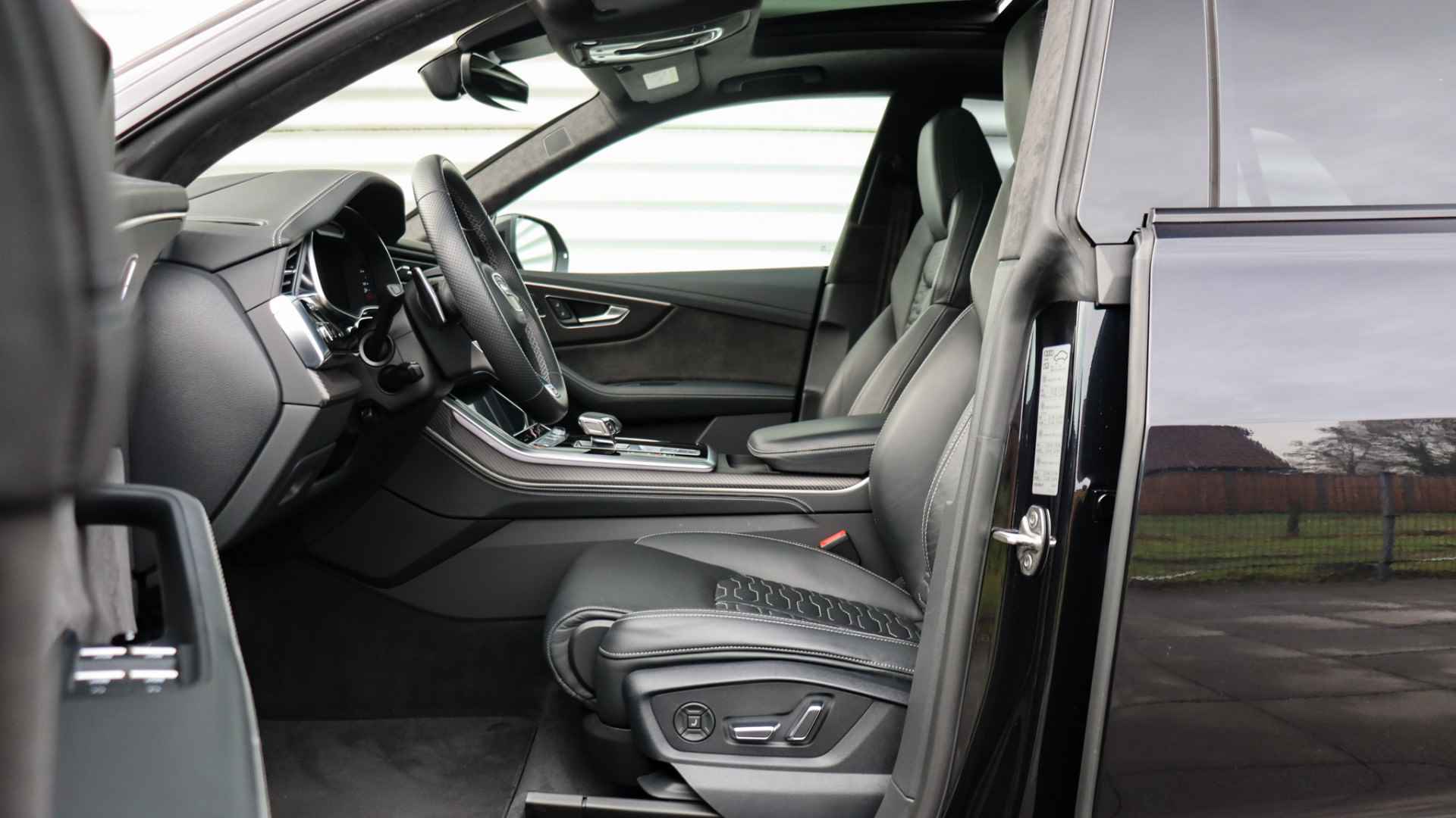 Audi RSQ8 4.0 TFSI Quattro | RS Dynamic Plus | Massage | B&O | Standkachel | Panoramadak | Soft-Close - 29/47