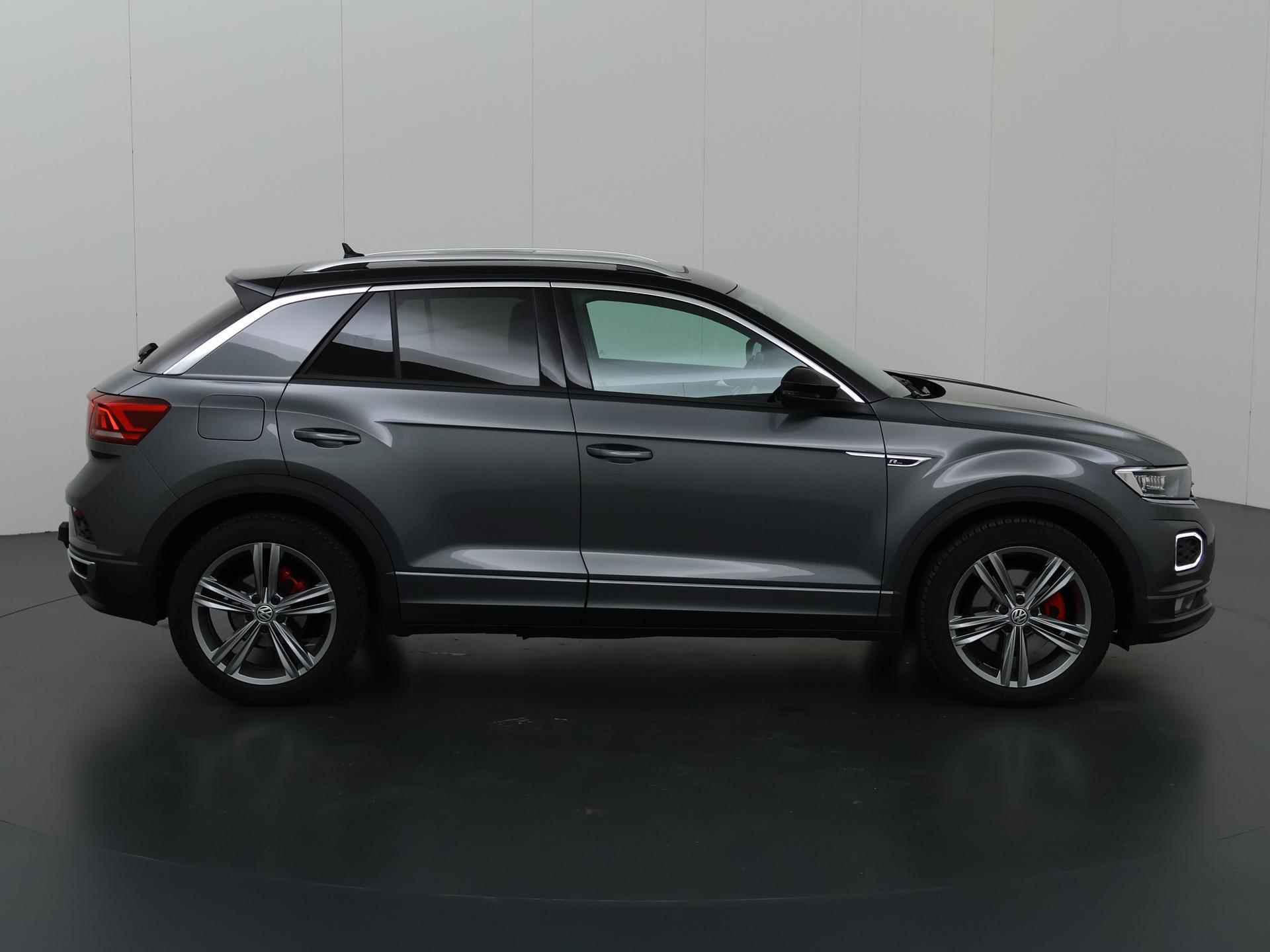 Volkswagen T-Roc 1.5 TSI Sport Business R | Trekhaak | Panoramadak | Virtual cockpit | Navigatie | Parkeercamera | Carplay | Beats Audio | Elektr. Achterklep | dodehoekdetectie | - 7/46