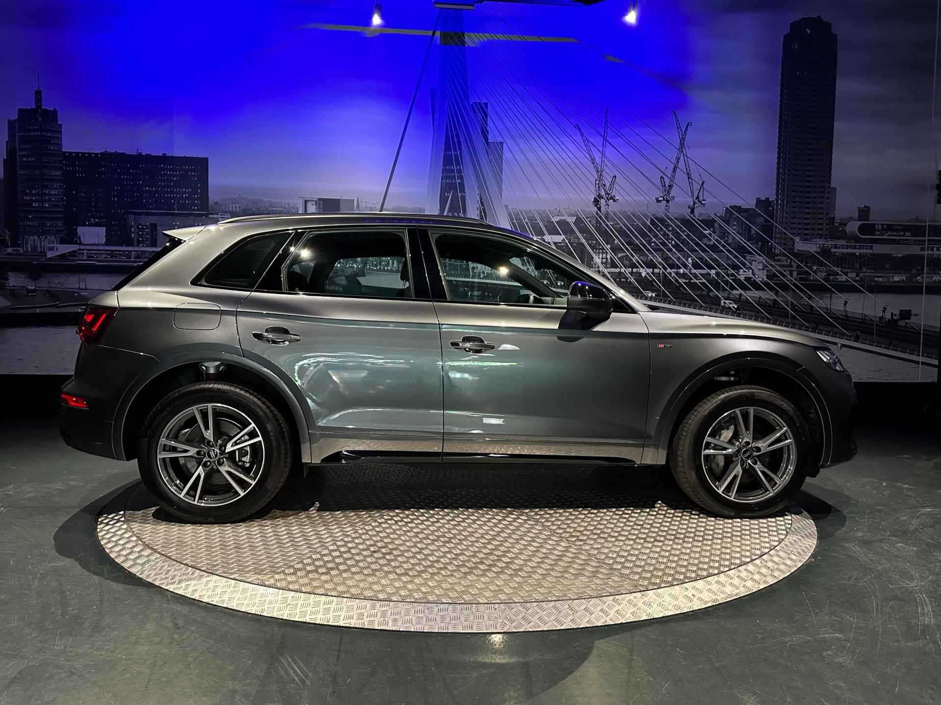 Audi Q5 50 TFSI e S edition Competition *Keyless*Camera*DaytonaGrey*NIEUW* € 10.000,- korting! - 15/38