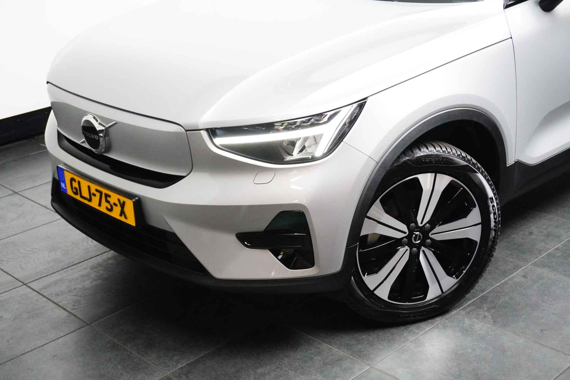 Volvo XC40 Single Motor | Climate-Pack: Warmtepomp | Stuur/stoelverwarming | Camera | Getint glas | 19-Inch | Trekhaak | DAB - 28/28