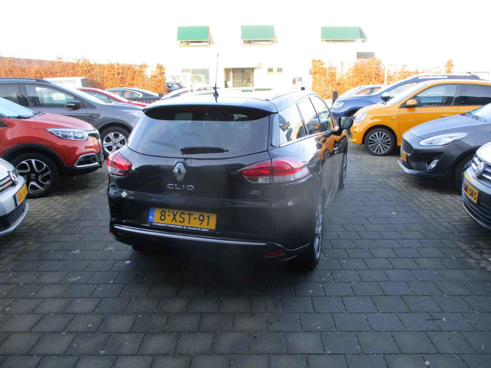 Renault Clio Estate 1.5 dCi ECO Night&Day - 2/8