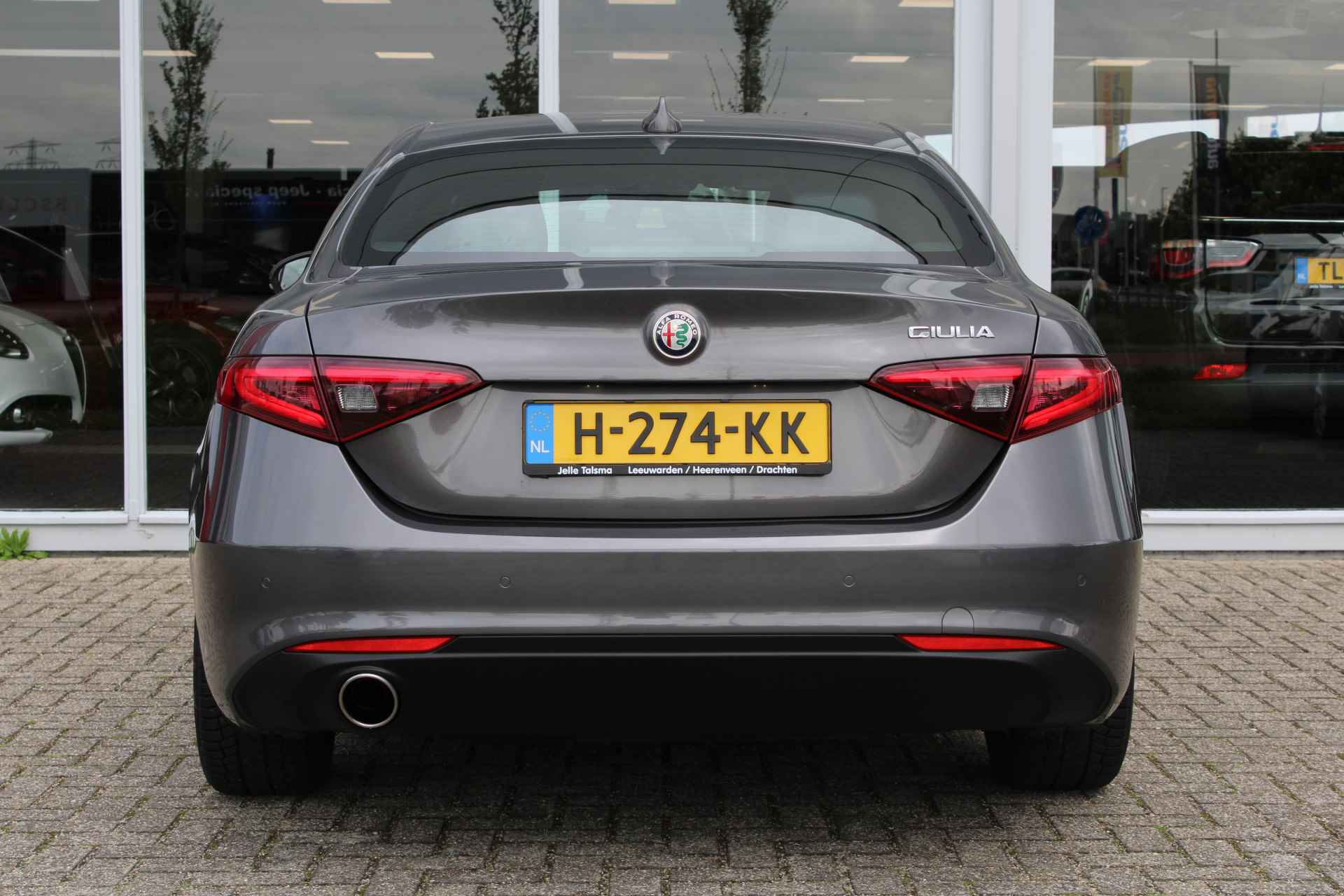 Alfa Romeo Giulia 2.0T Super | Veloce interieur | Stuur\stoel verwarming | Xenon | Regen\lichtsensor - 10/23