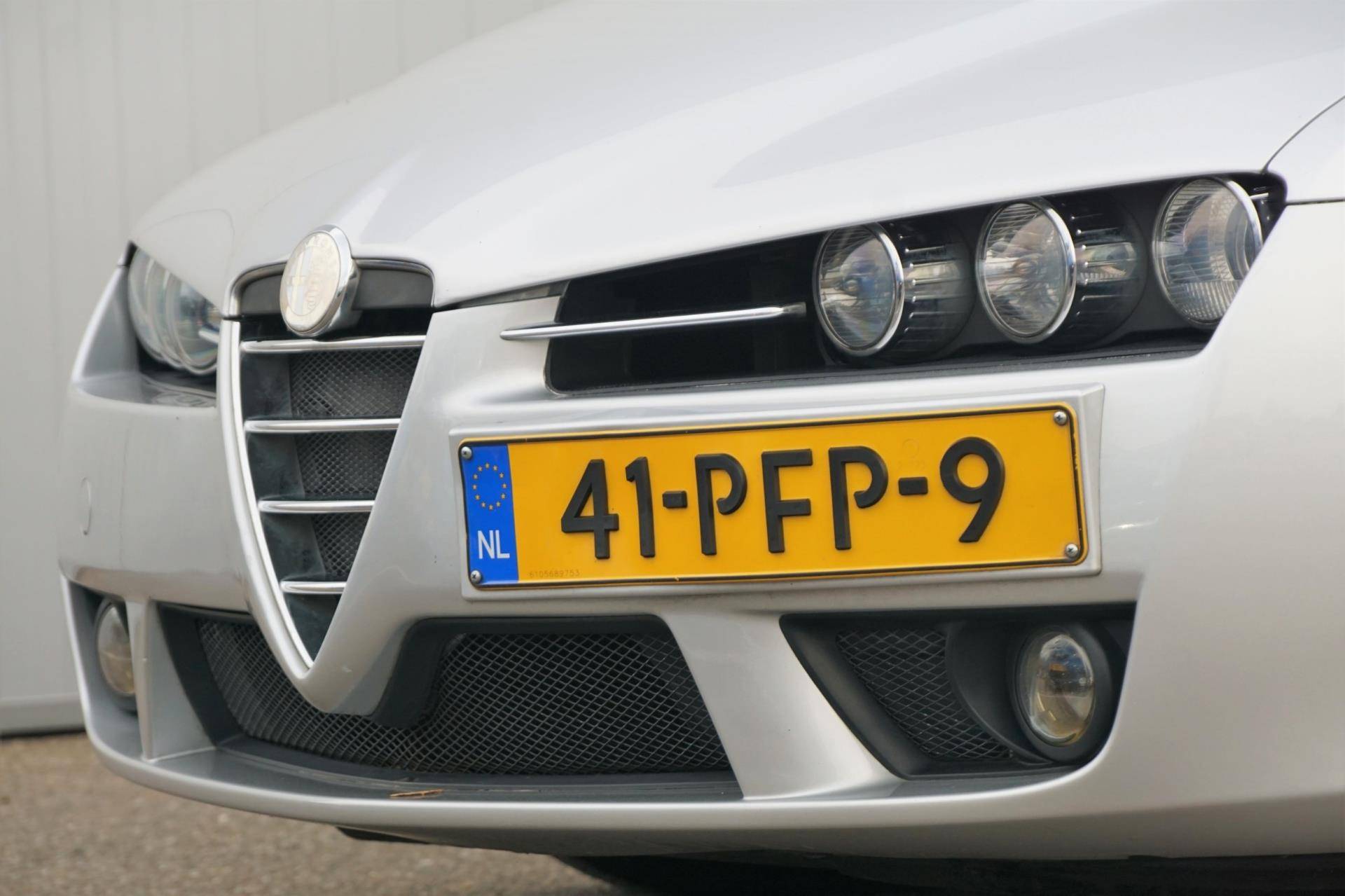 Alfa Romeo Spider 2.2 JTS Selespeed Exclusive / Automaat / Leder / Elek. kap / Cruise / 94dkm NAP / Climate - 24/35