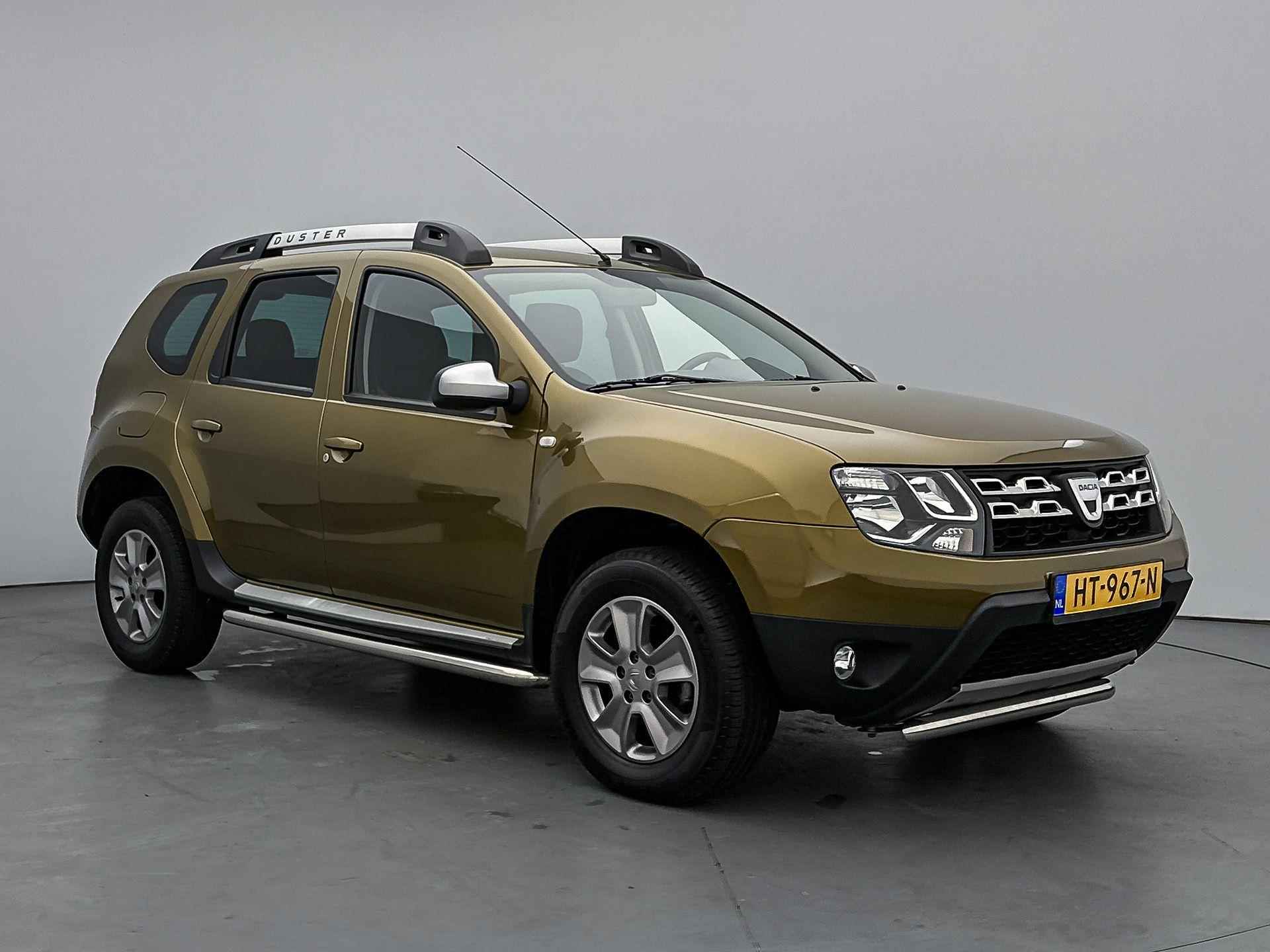 Dacia Duster SUV Lauréate 125 pk | Airco | Bluetooth | Trekhaak | Buitenspiegels Elektrisch Verstel -en Verwarmbaar | Mistlampen Voor | Radio-CD/MP3 speler | Centrale Deurvergrendeling met Afstandsbediening | - 4/34