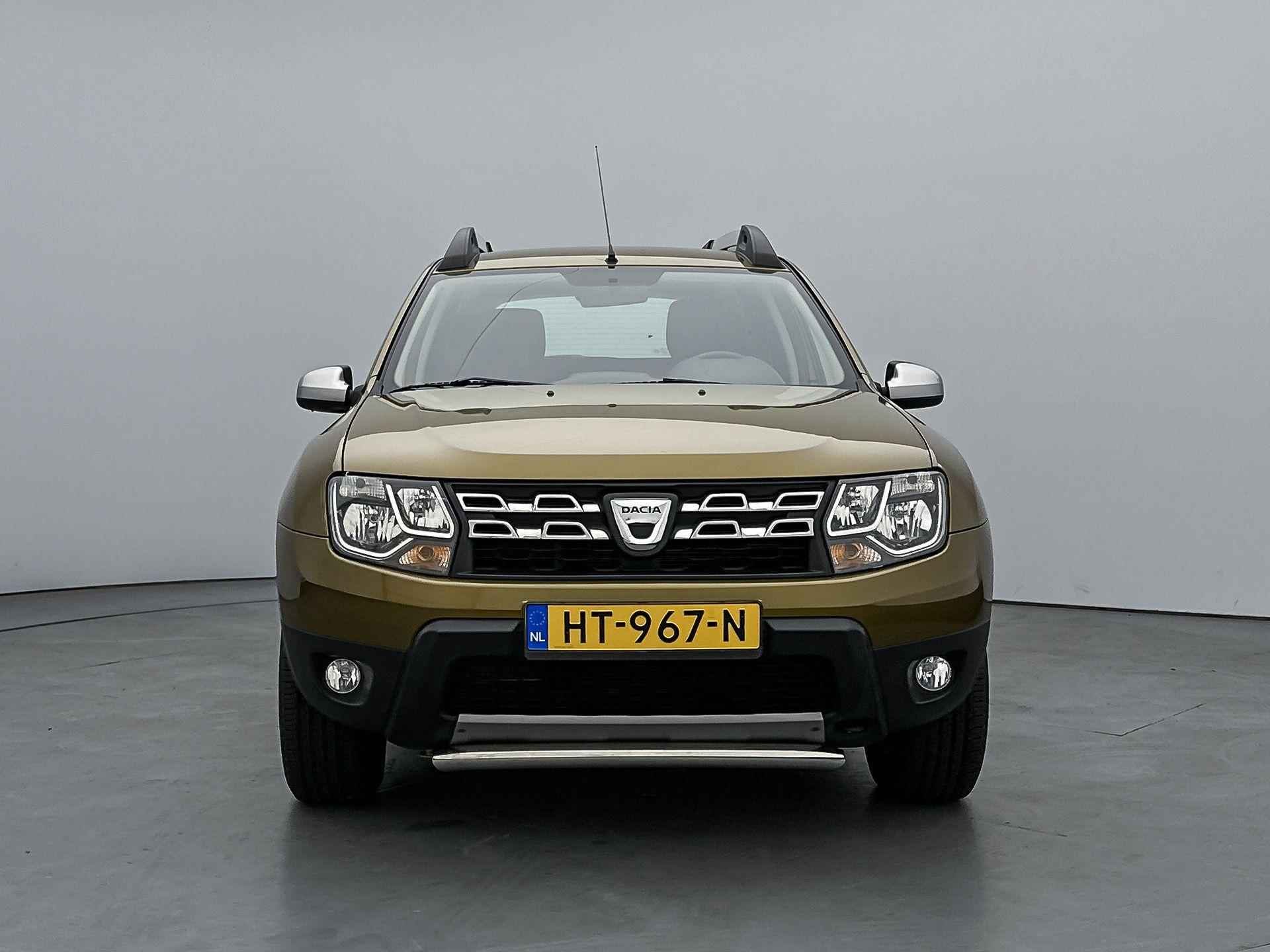 Dacia Duster SUV Lauréate 125 pk | Airco | Bluetooth | Trekhaak | Buitenspiegels Elektrisch Verstel -en Verwarmbaar | Mistlampen Voor | Radio-CD/MP3 speler | Centrale Deurvergrendeling met Afstandsbediening | - 6/34