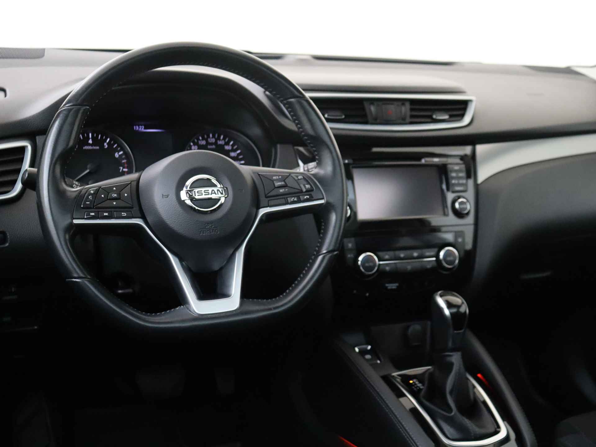 Nissan QASHQAI 1.2 DIG-T 115 N-Connecta Automaat | Panorama dak | Trekhaak | Navigatie - 7/33