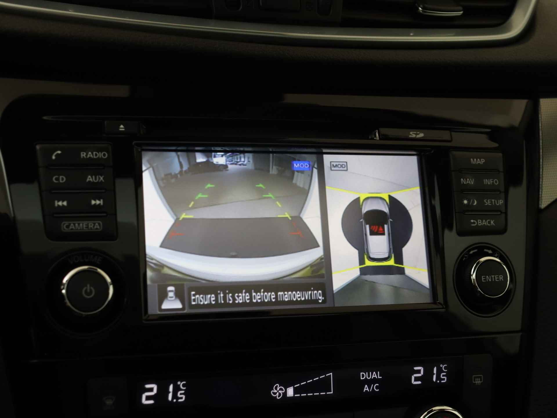 Nissan QASHQAI 1.2 DIG-T 115 N-Connecta Automaat | Panorama dak | Trekhaak | Navigatie - 14/33