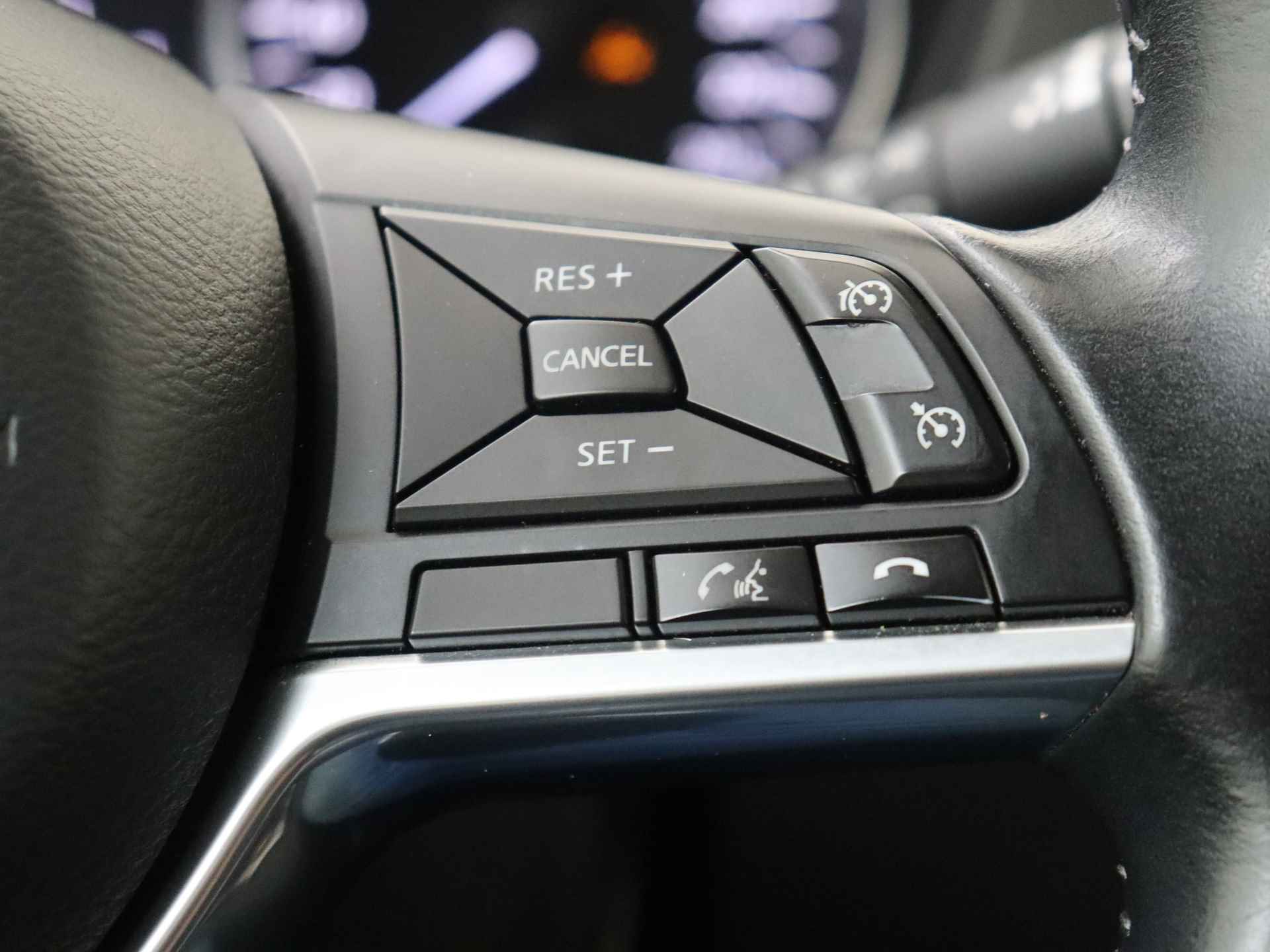Nissan QASHQAI 1.2 DIG-T 115 N-Connecta Automaat | Panorama dak | Trekhaak | Navigatie - 21/33