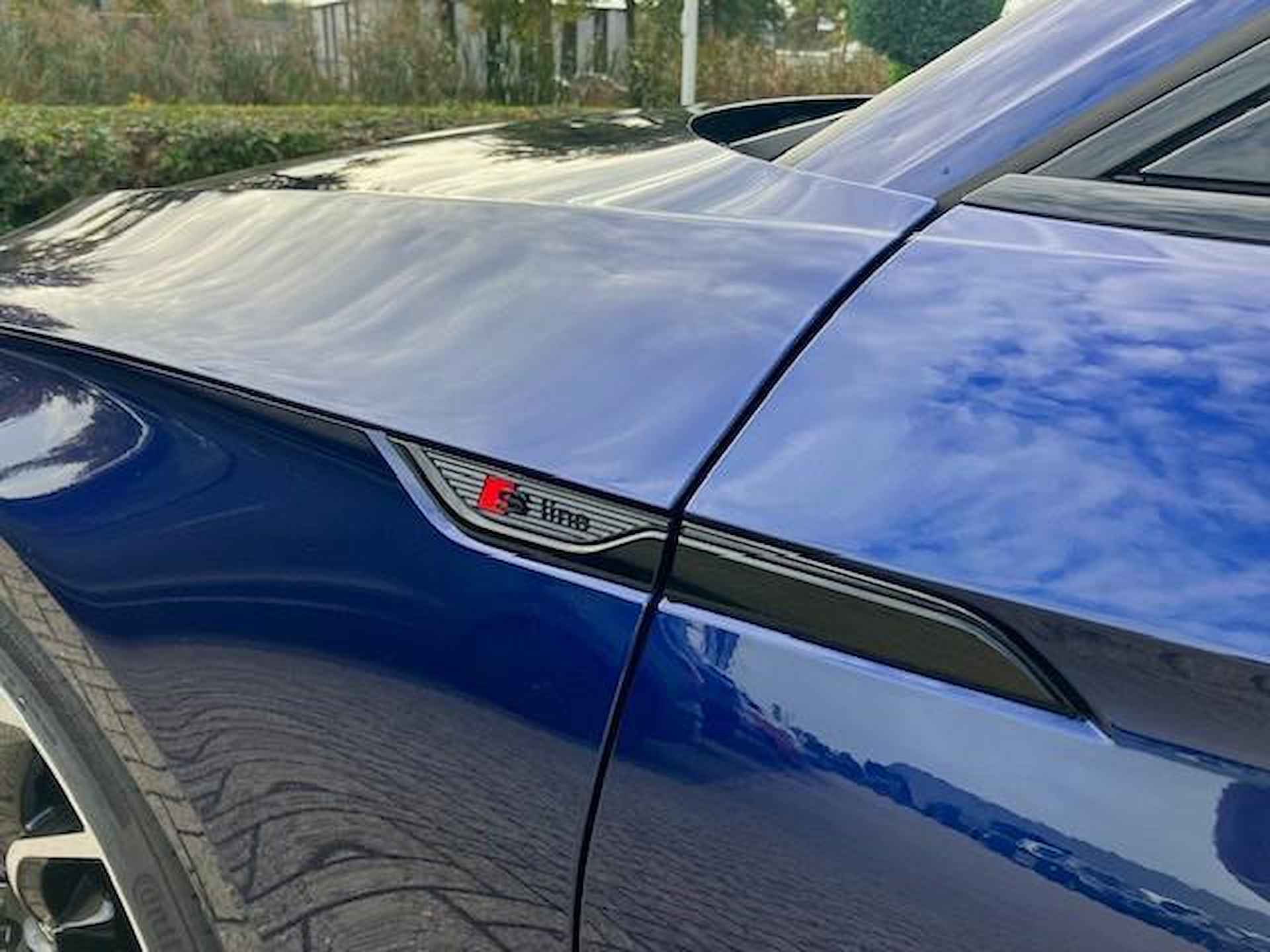 Audi A5 Sportback 35 TFSI S edition | Navigatiesysteem | Optiekpakket Zwart | Privacy Glass | Ambient Lichtpakket Plus | Airco | 20" LM Velgen - 14/18