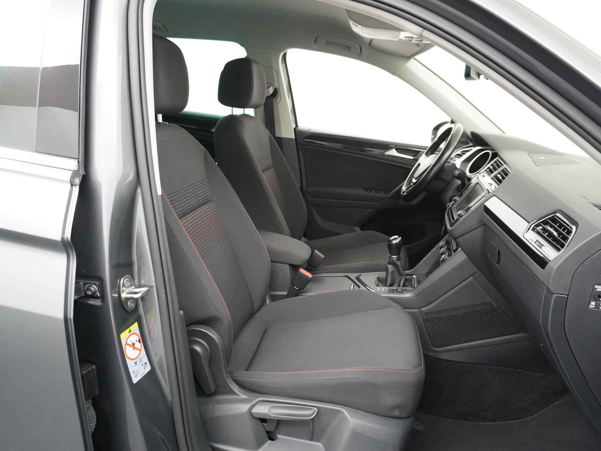 Volkswagen Tiguan 1.4 TSI Comfortline Business | TREKHAAK | STOELVERWARMING | RIJKLAARPRIJS INCL. 12 MND. BOVAGGARANTIE - 42/43