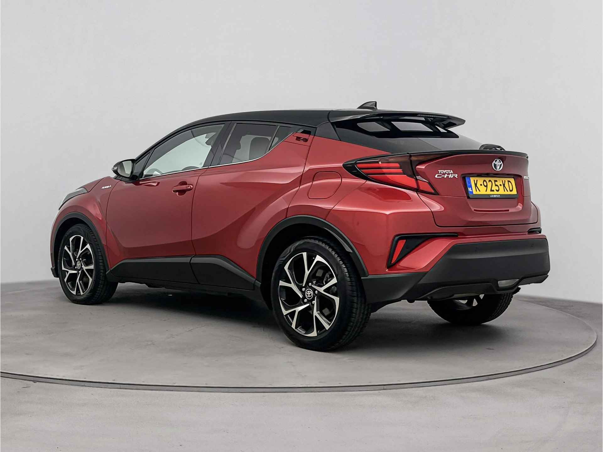 Toyota C-HR 1.8 Hybrid First Edition | JBL | Navigatie | Stoelverwarming | DVL 12-11 - 15/40