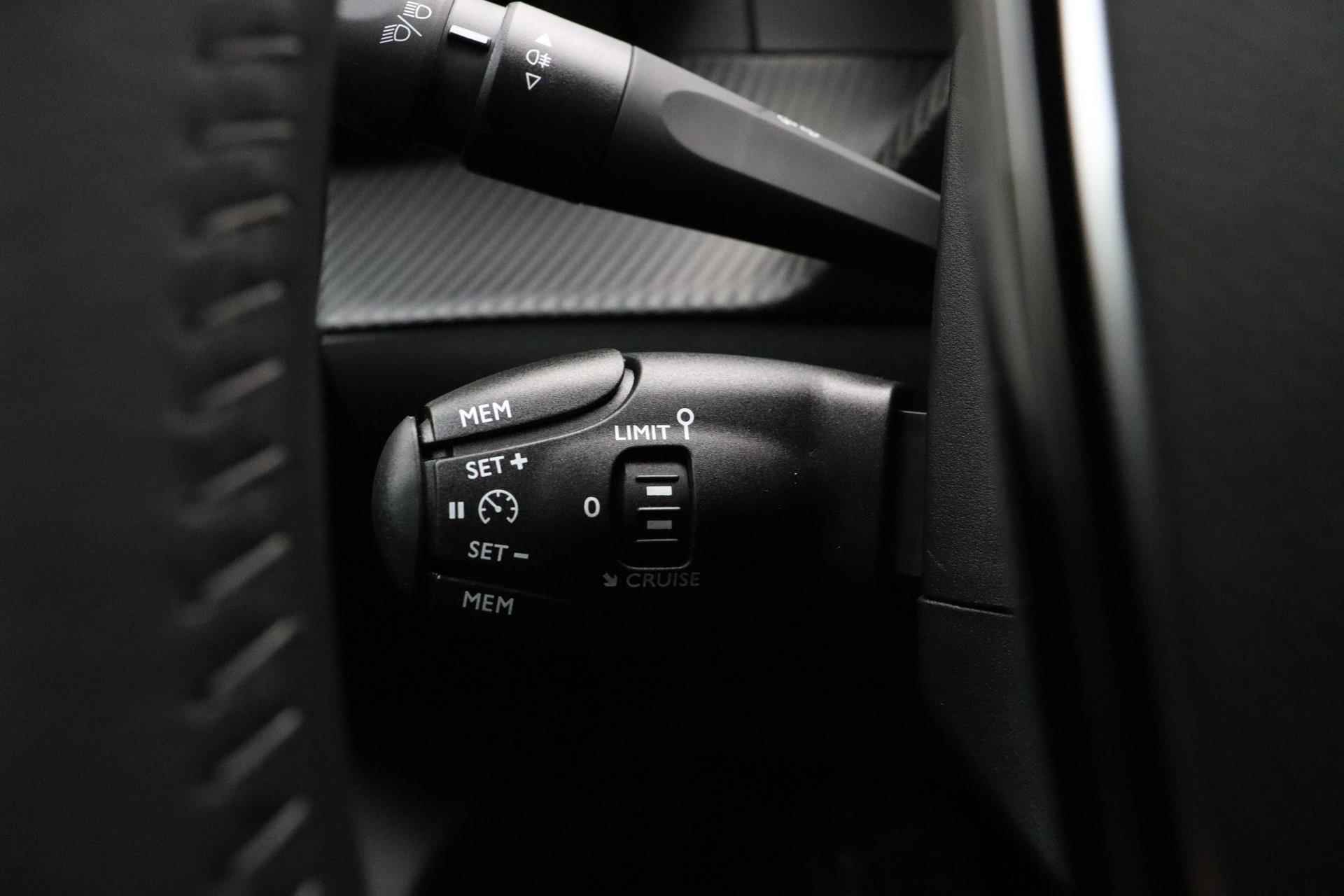 Peugeot e-208 EV Allure Pack 50 kWh | Cruise control | Achteruitrijcamera | 3D Cockpit | MirrorLink | - 31/37