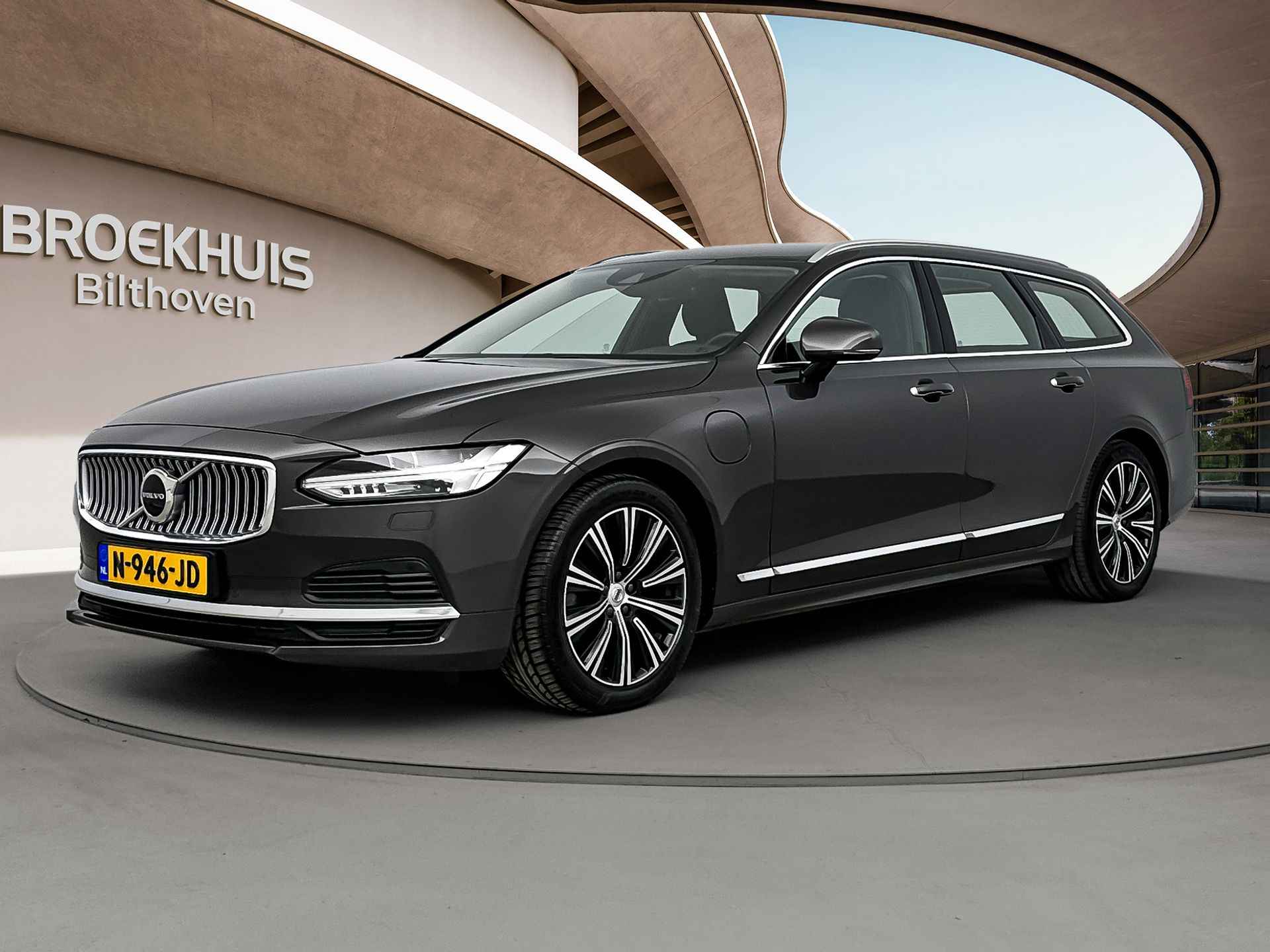 Volvo V90 T6 INSCRIPTION | MEMORY | LEDER | ACC | EL.BED.ACHTERKLEP | 18" | PDC CAMERA | LEDEREN DASHBOARD - 2/28