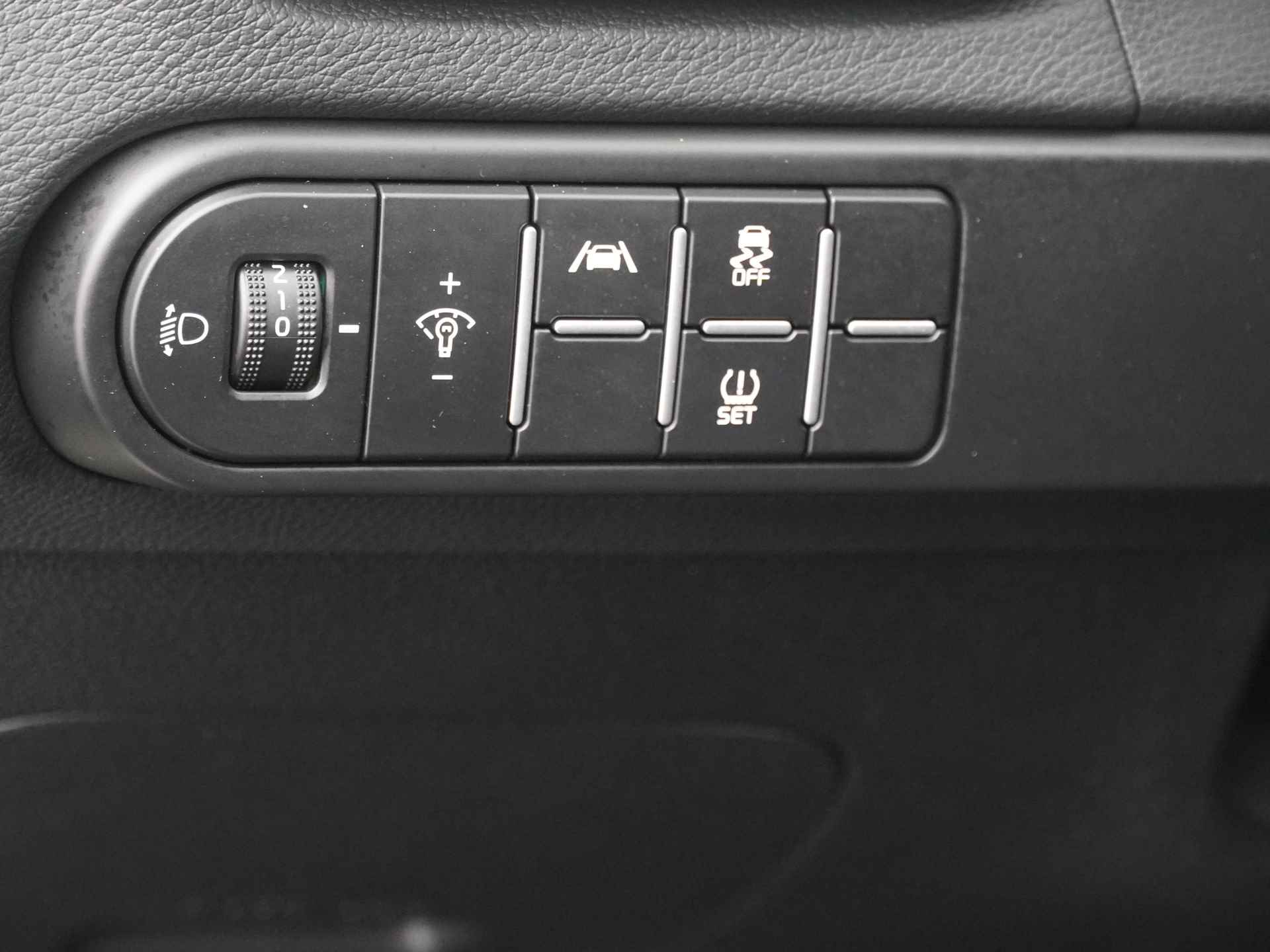 Kia Xceed 1.0 T-GDi GT-Line First Edition - Navigatie - Cruise Control - LED Koplampen - Stoel/Stuurverwarming - Apple/Android Carplay - Fabrieksgarantie Tot 2030 - 22/48