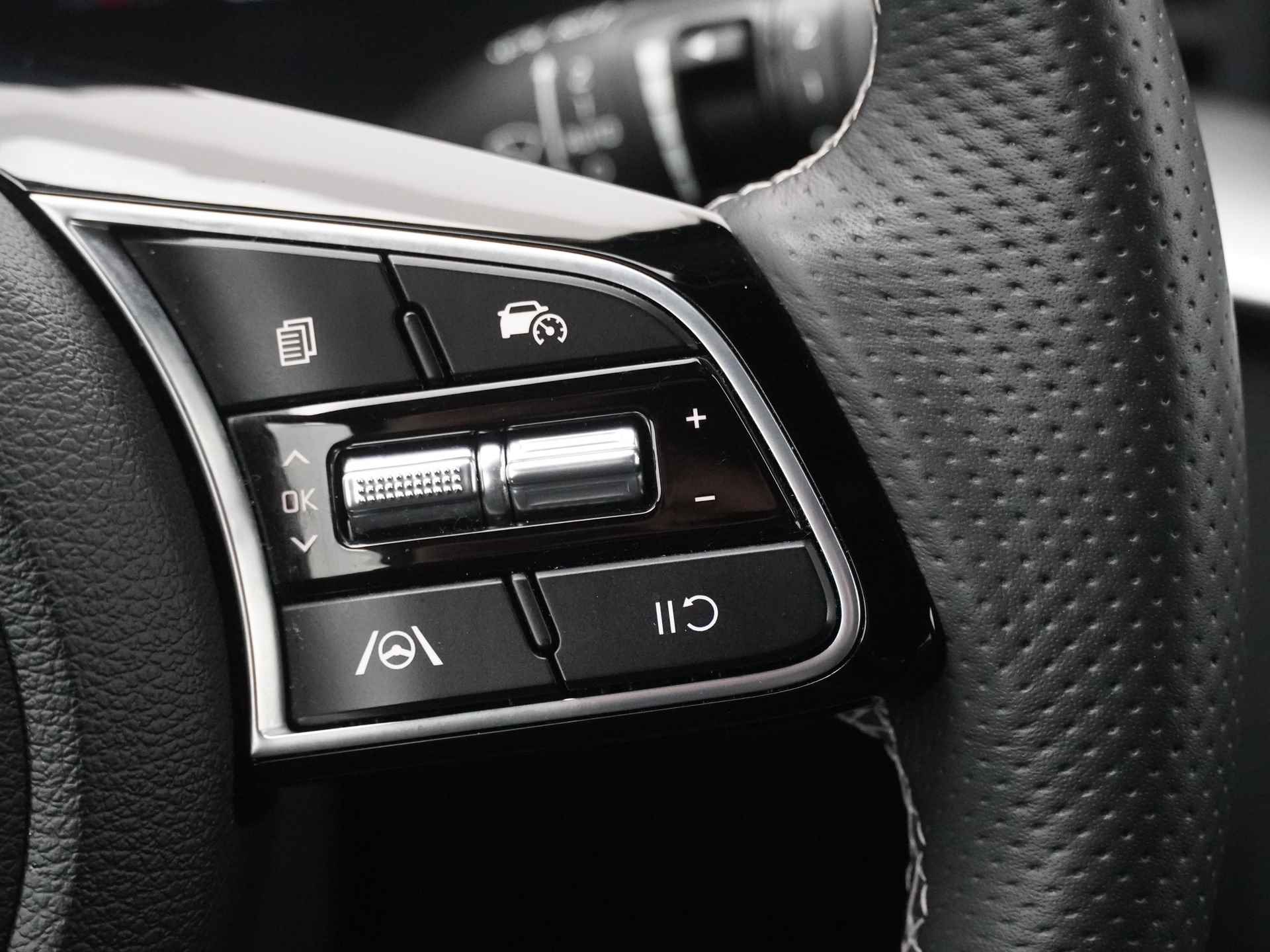 Kia Xceed 1.0 T-GDi GT-Line First Edition - Navigatie - Cruise Control - LED Koplampen - Stoel/Stuurverwarming - Apple/Android Carplay - Fabrieksgarantie Tot 2030 - 27/48