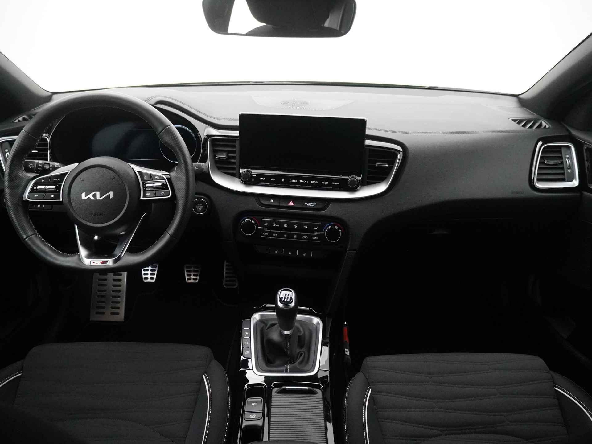 Kia Xceed 1.0 T-GDi GT-Line First Edition - Navigatie - Cruise Control - LED Koplampen - Stoel/Stuurverwarming - Apple/Android Carplay - Fabrieksgarantie Tot 2030 - 36/48