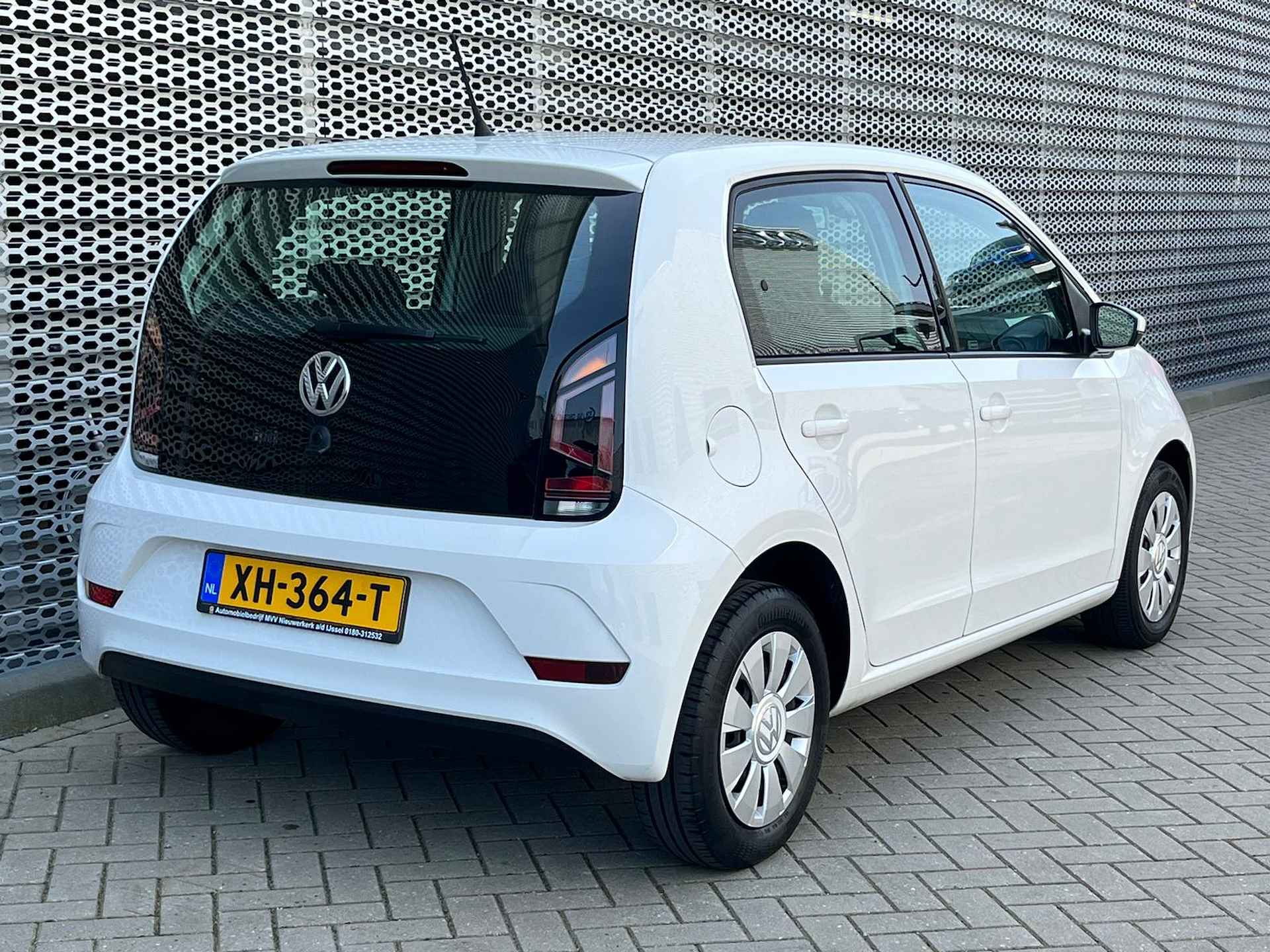 Volkswagen up! 1.0 BMT move up! P4 - 8/23