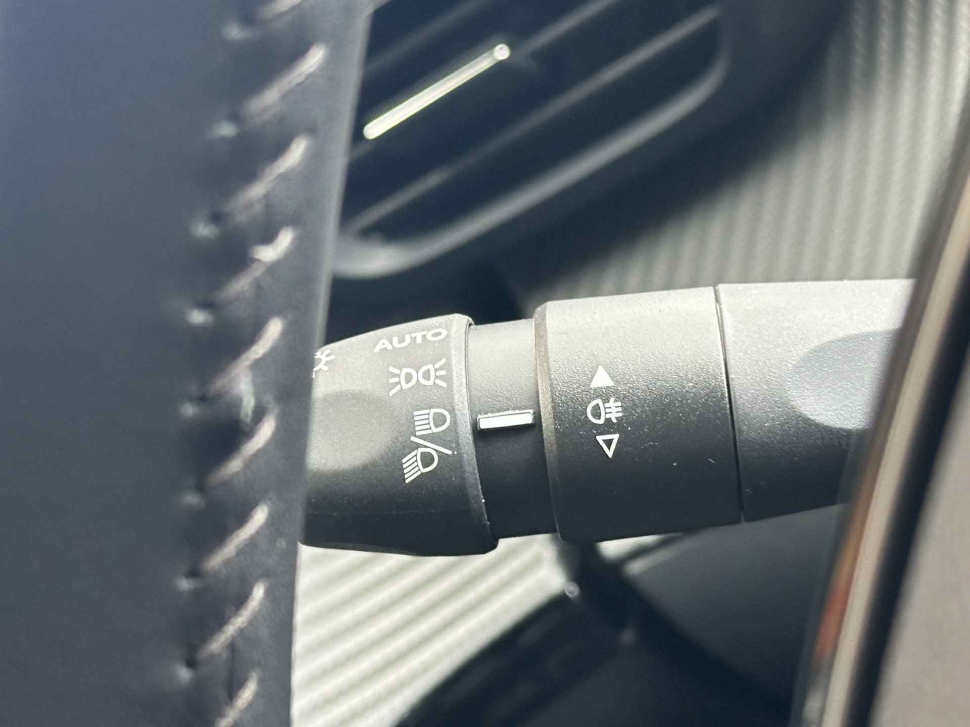 Peugeot 208 1.2 PureTech Allure Pack Stoelverwarming/ECC/Parkeerhulp/Camera. - 29/46