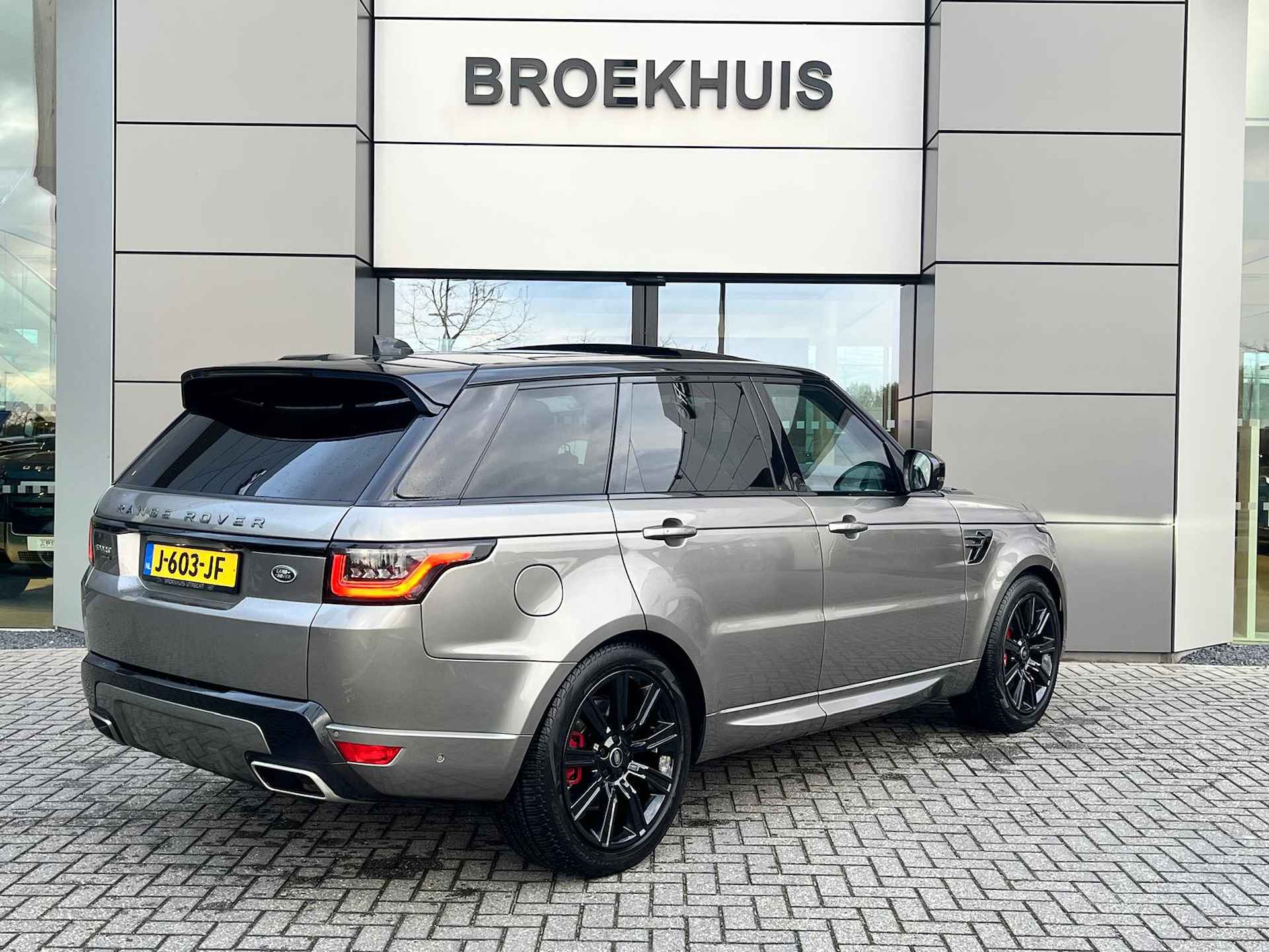 Land Rover Range Rover Sport 2.0 P400e HSE Dynamic | Pano | Vision+Luxury Pack | 21 Inch | Head-Up | 360gr Camera | Stoelmassage - 3/14