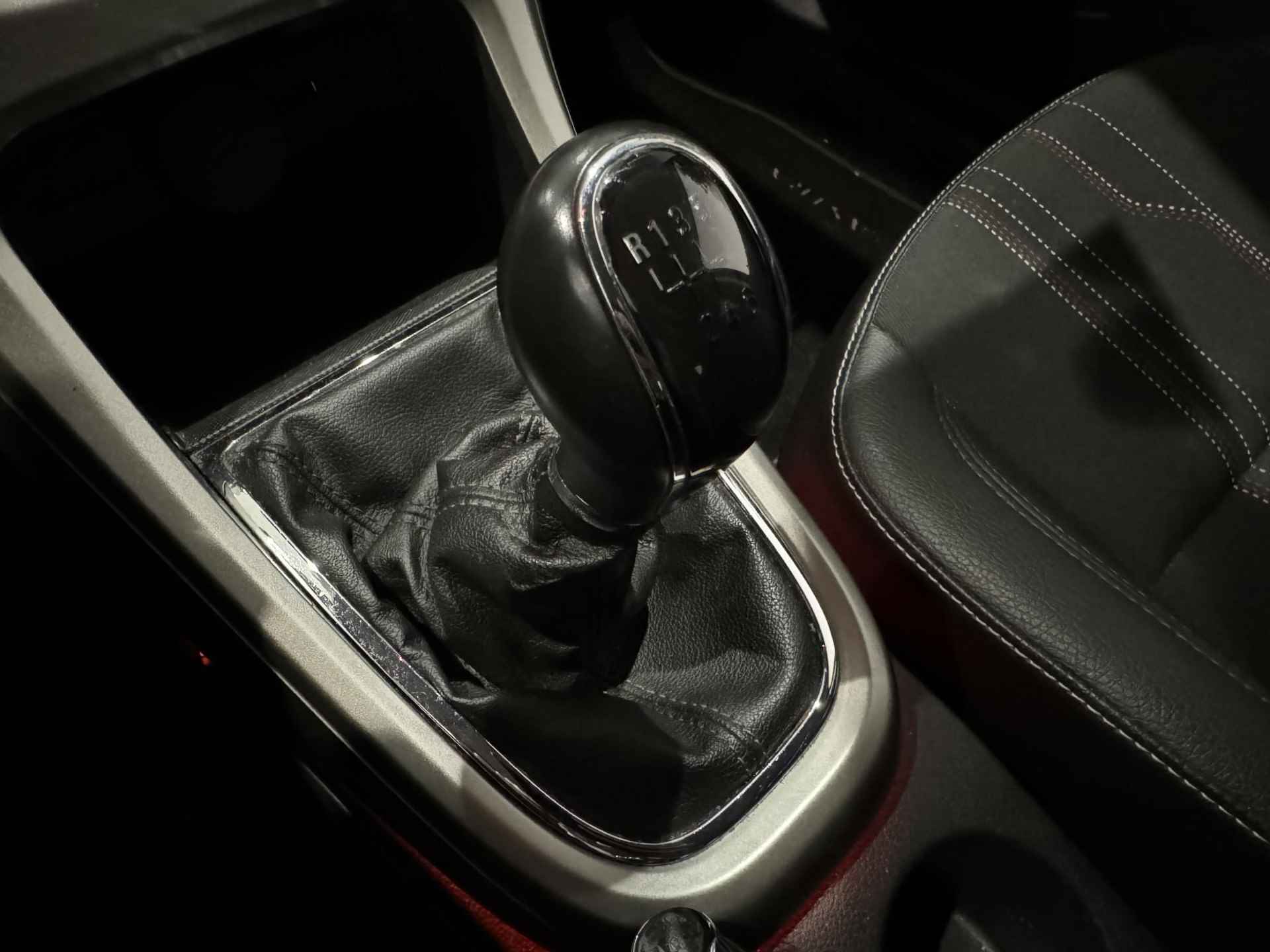 Opel Astra 1.4 Turbo Anniversary Edition | Navigatie | Airconditioning | Parkeersensoren | Trekhaak | Budget | - 8/12