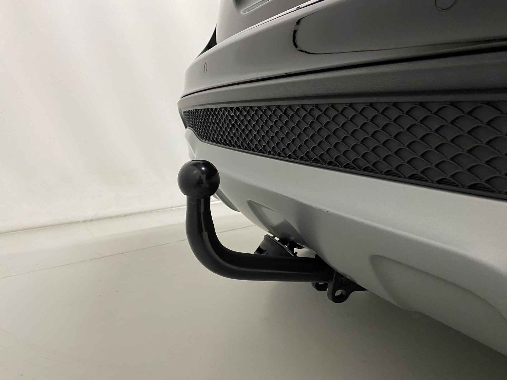 Mercedes-Benz GLA 200 AMG Navi Camera Trekhaak 19inch LM Bi-Xenon Koplampen Stoelverwarming - 9/40