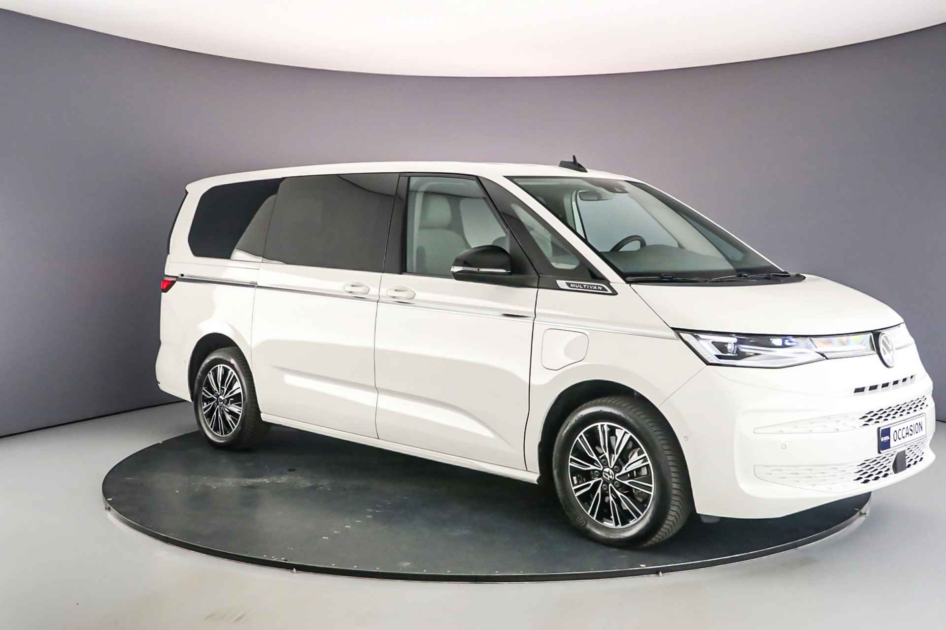 Volkswagen Multivan Style 1.4 eHybrid L2H1 7 zits  | Navigatie | Wegklapbare Trekhaak | Adaptieve Cruise control - 11/66