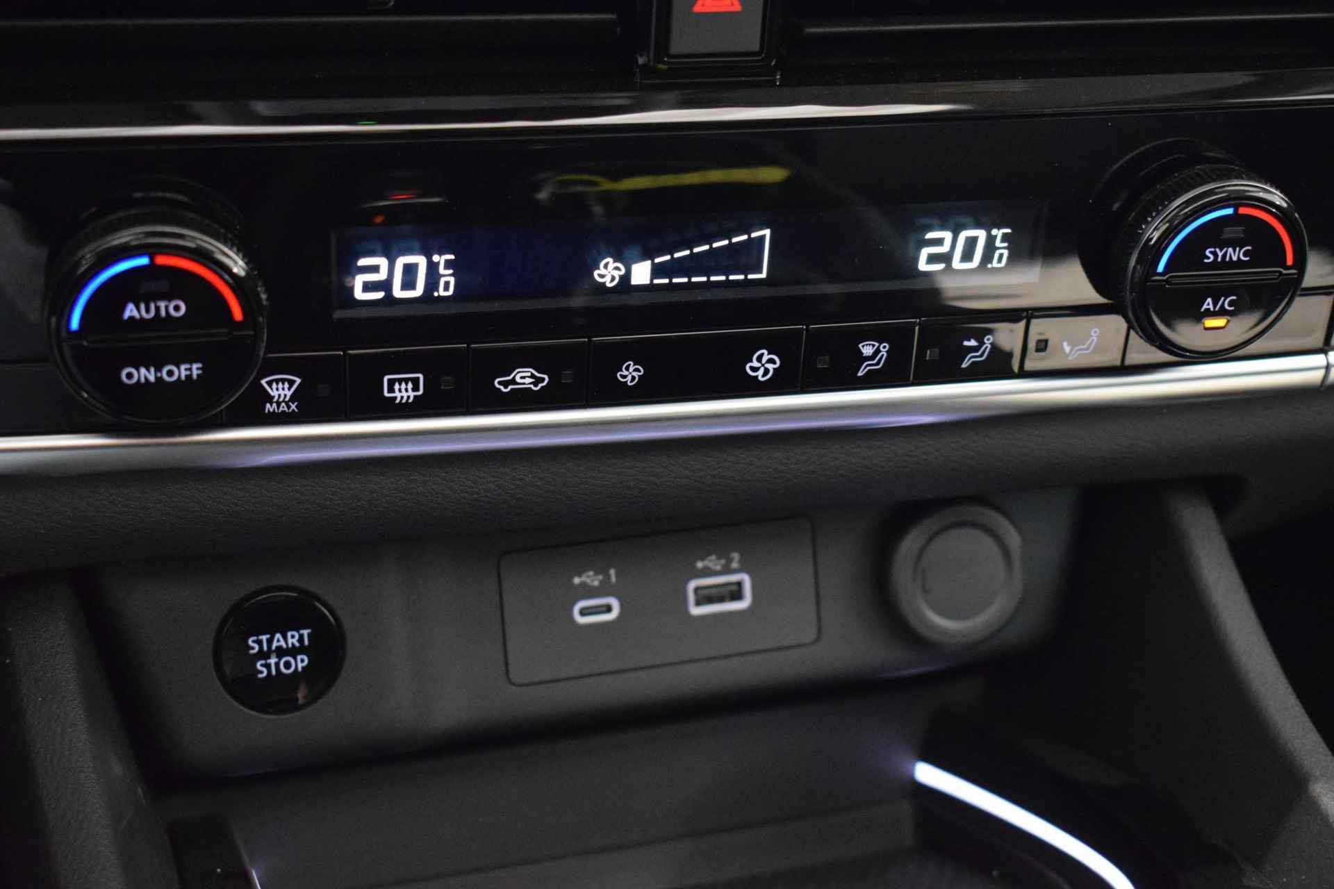 Nissan X-Trail 1.5 e-4orce N-Connecta 4WD 7p. UIT VOORRAAD LEVERBAAR| €10.000,- KORTING OP=OP| Schuif/Kantel dak | 360-Camera | Parkeersensoren | Dodehoek detectie | Adaptive cruise control | Navigatie | Apple Carplay/Android auto | Automatische regen/lichtsensor | - 43/63