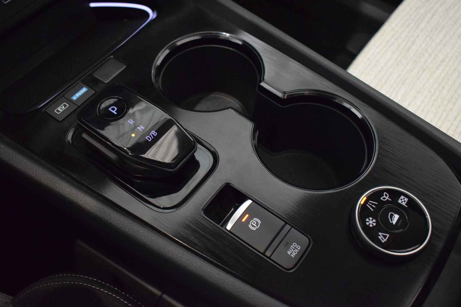 Nissan X-Trail 1.5 e-4orce N-Connecta 4WD 7p. UIT VOORRAAD LEVERBAAR| €10.000,- KORTING OP=OP| Schuif/Kantel dak | 360-Camera | Parkeersensoren | Dodehoek detectie | Adaptive cruise control | Navigatie | Apple Carplay/Android auto | Automatische regen/lichtsensor | - 44/63