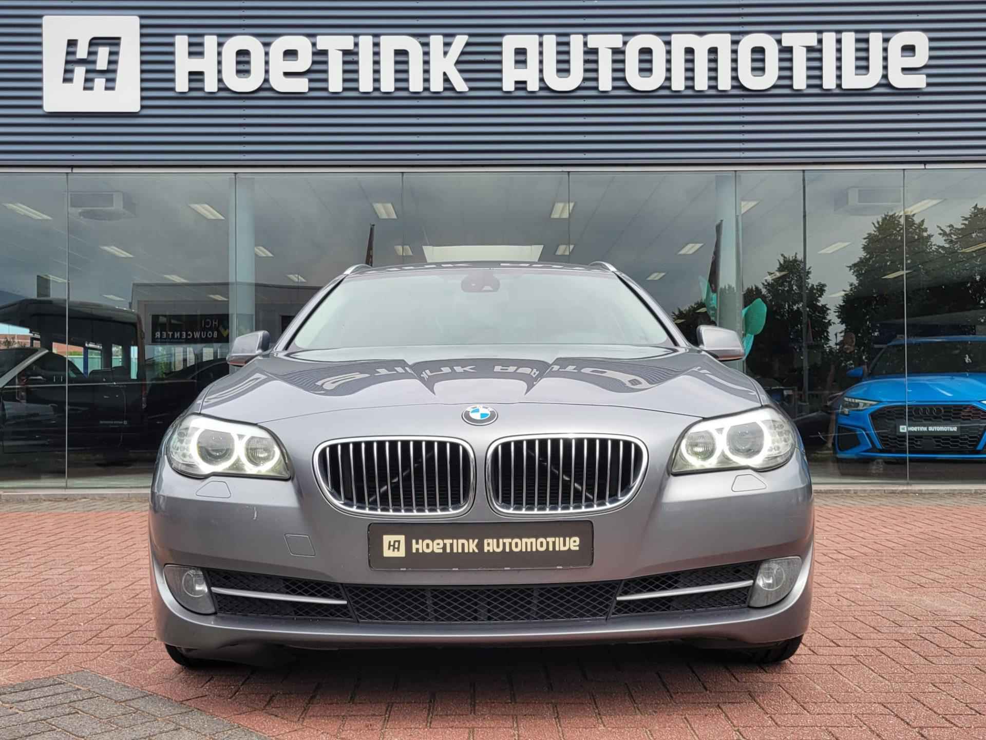 BMW 5-serie Touring 523i High Executive / Xenon / Leer / afn Trekhaak / Cruise - 2/32