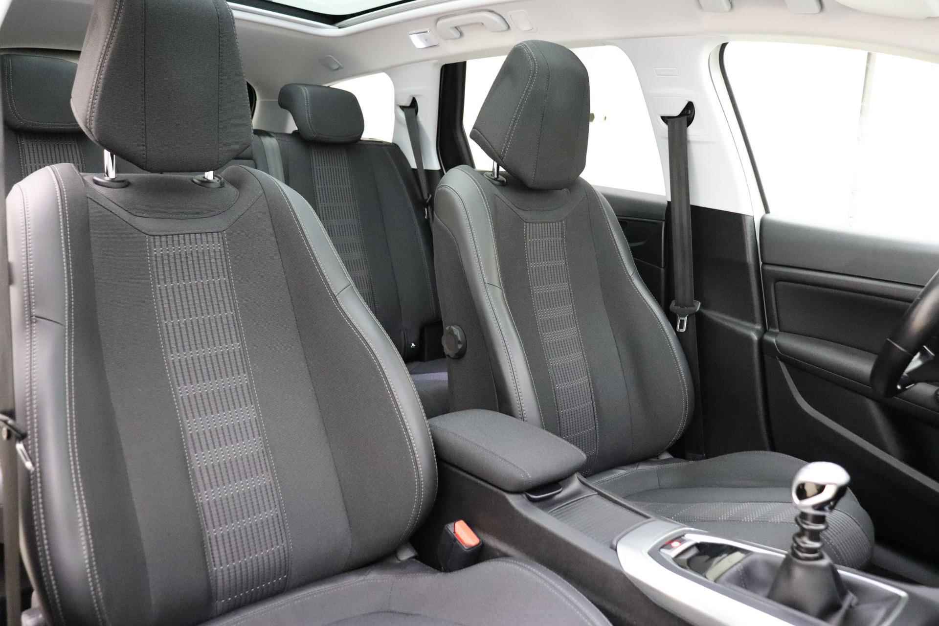 Peugeot 308 SW 1.2 PureTech Blue Lease Premium | Lichtmetalen Velgen | Panorama Dak | Camera | Parkeersensoren | Navigatie | Cruise Control | - 11/33