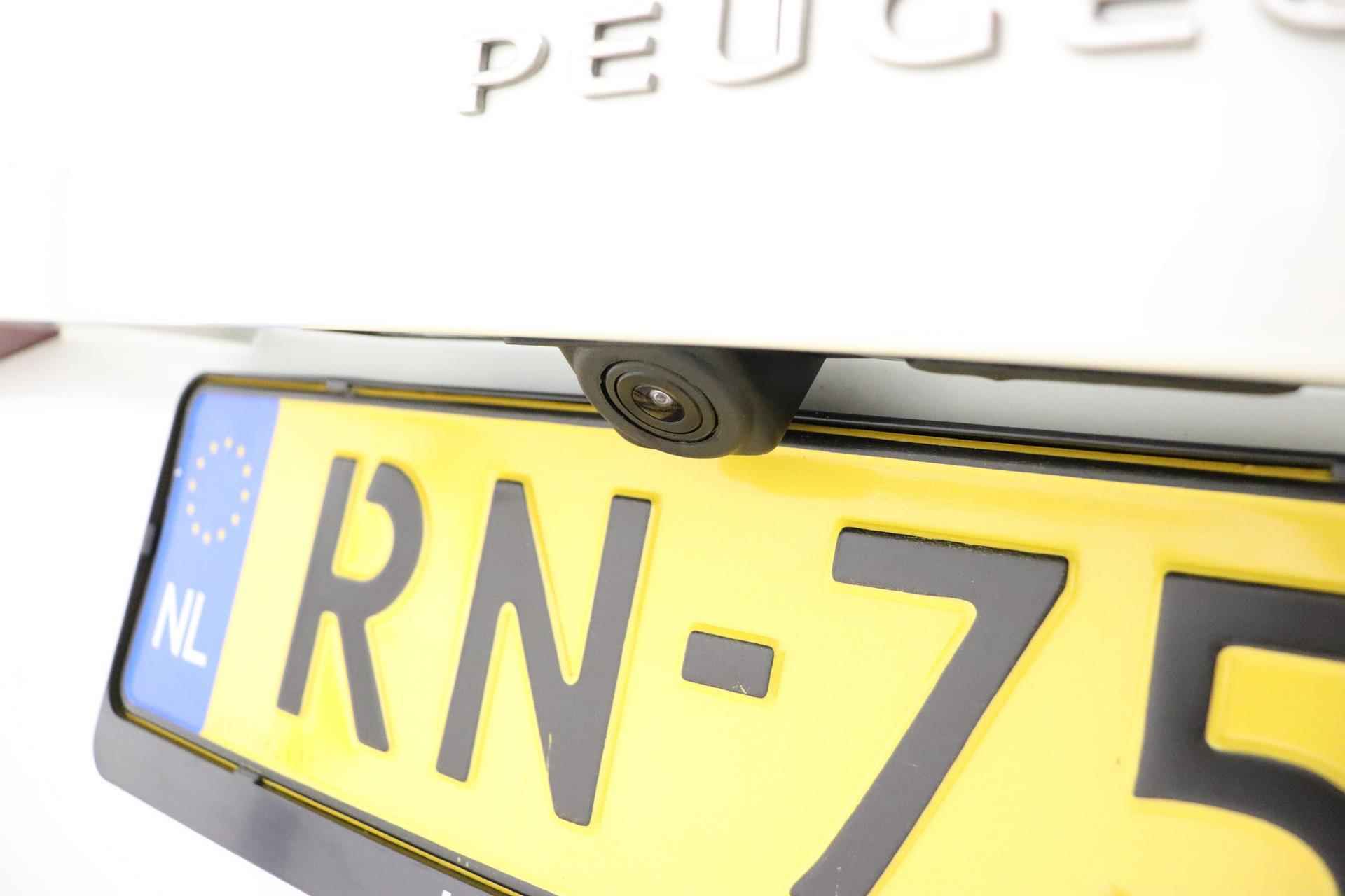 Peugeot 308 SW 1.2 PureTech Blue Lease Premium | Lichtmetalen Velgen | Panorama Dak | Camera | Parkeersensoren | Navigatie | Cruise Control | - 15/33