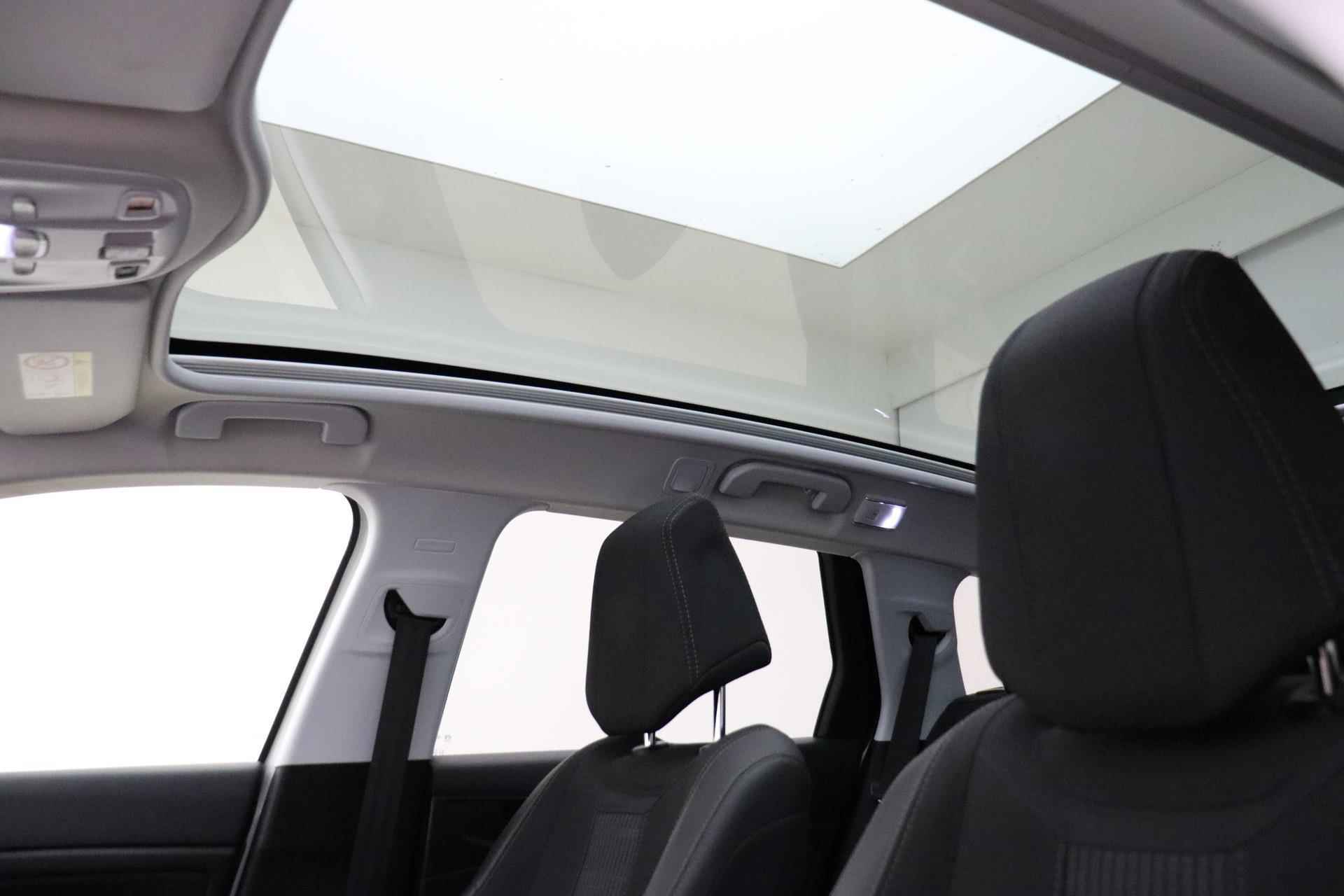 Peugeot 308 SW 1.2 PureTech Blue Lease Premium | Lichtmetalen Velgen | Panorama Dak | Camera | Parkeersensoren | Navigatie | Cruise Control | - 18/33