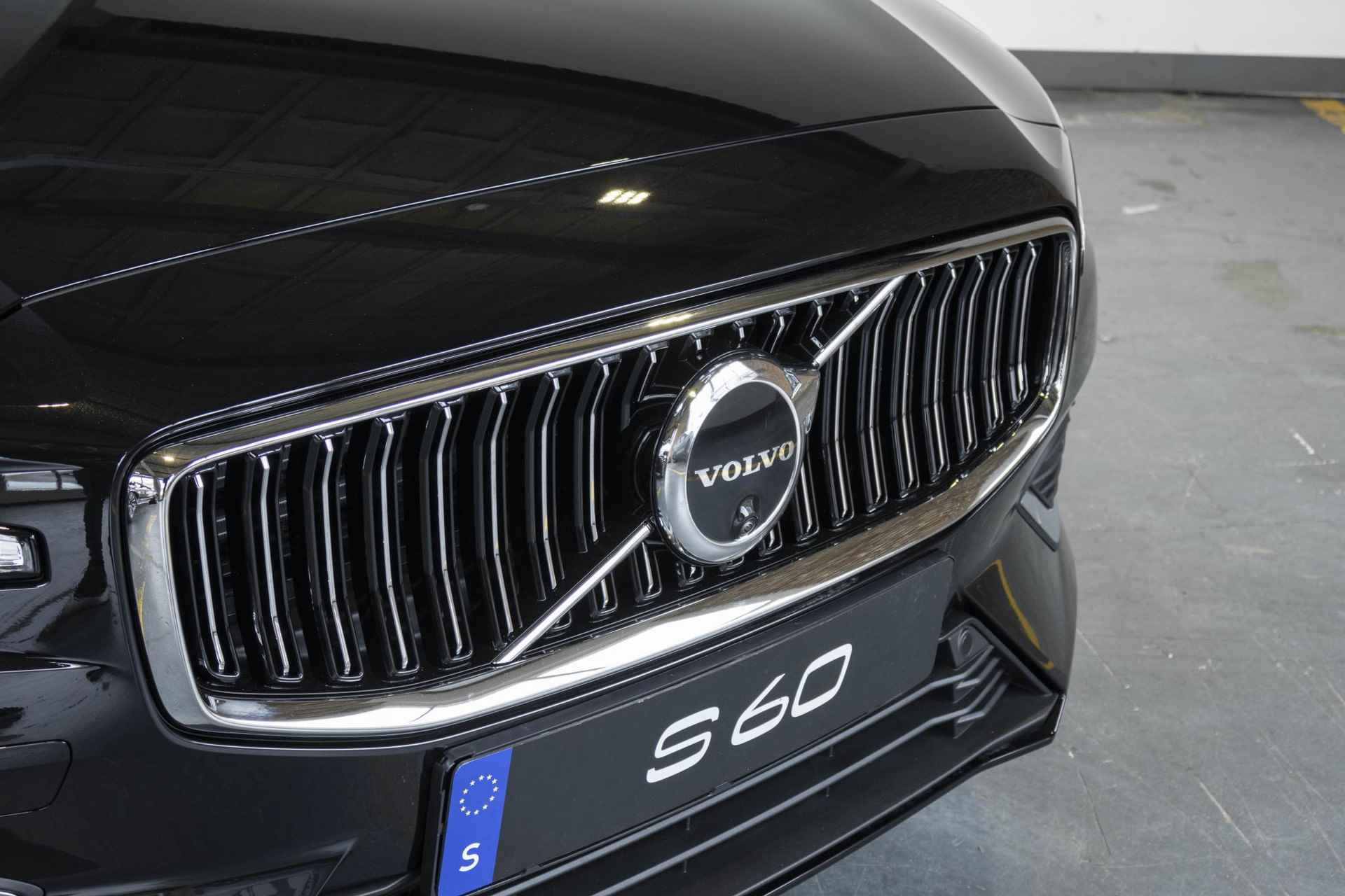 Volvo S60 Recharge T6 AWD Ultimate Bright | Panoramadak | 360º camera | Harman Kardon | Stoelventilatie | Stoel- en stuurverwarming | Lederen bekleding - 13/40