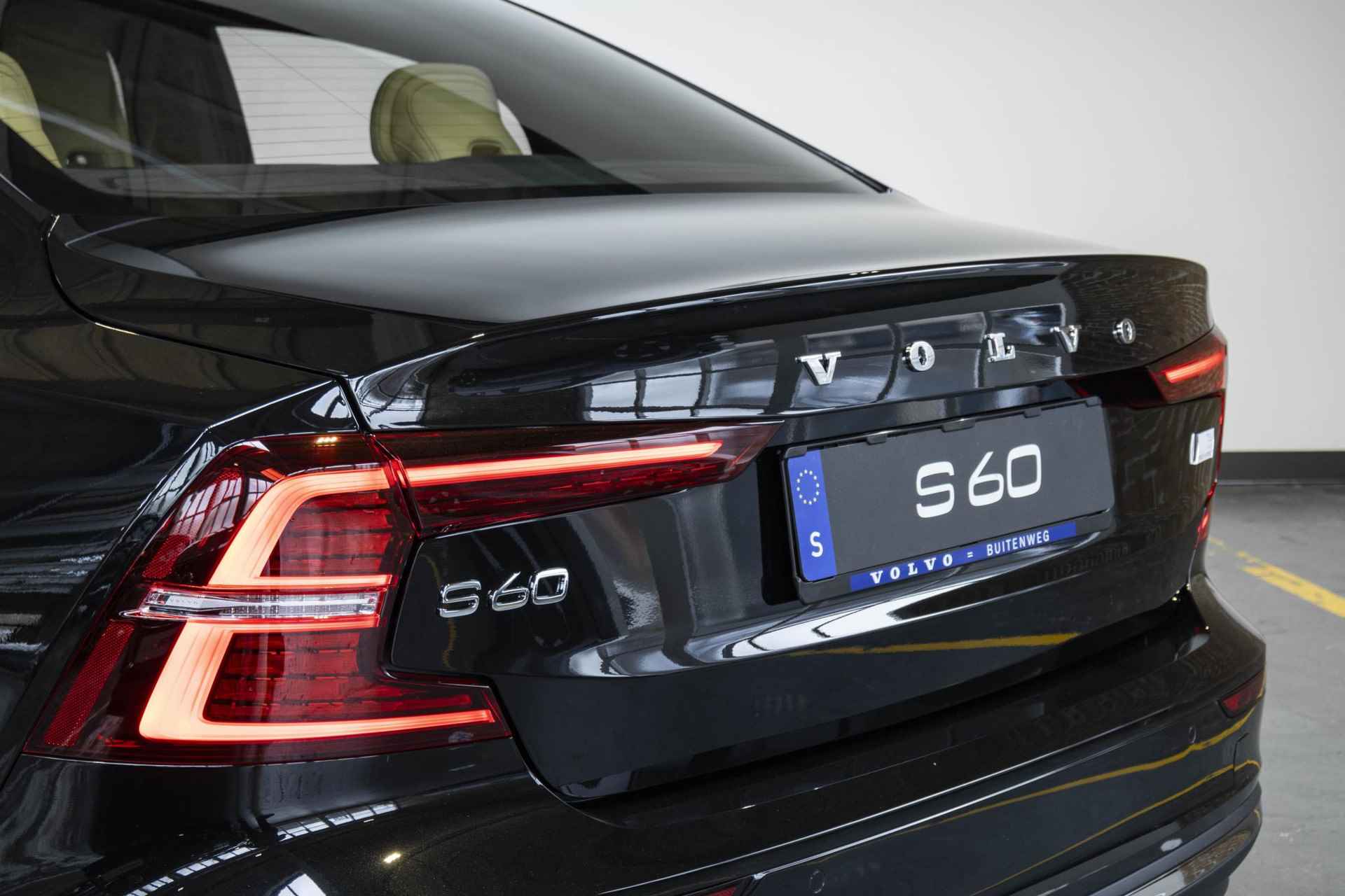 Volvo S60 Recharge T6 AWD Ultimate Bright | Panoramadak | 360º camera | Harman Kardon | Stoelventilatie | Stoel- en stuurverwarming | Lederen bekleding - 15/40