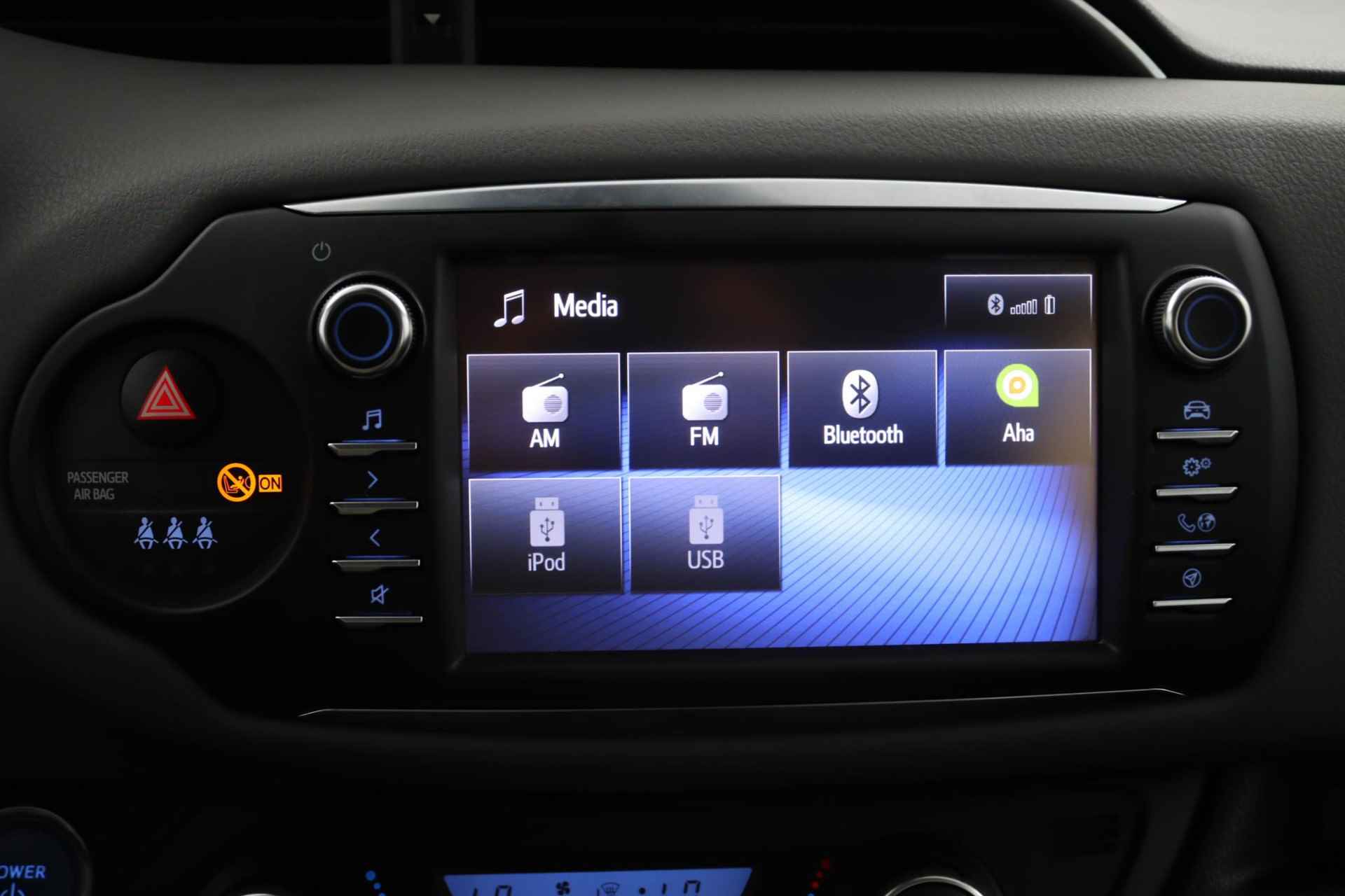 Toyota Yaris 1.5 Hybrid Active | Keyless Entry | Navigatie | Parkeersensoren Achter | Lichtsensor | Regensensor | Achteruitrijcamera | - 15/48