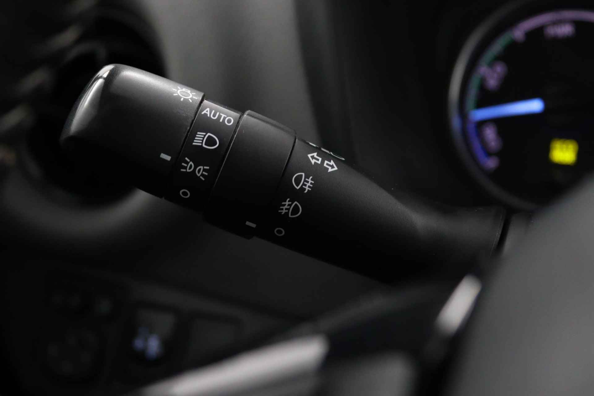 Toyota Yaris 1.5 Hybrid Active | Keyless Entry | Navigatie | Parkeersensoren Achter | Lichtsensor | Regensensor | Achteruitrijcamera | - 23/48