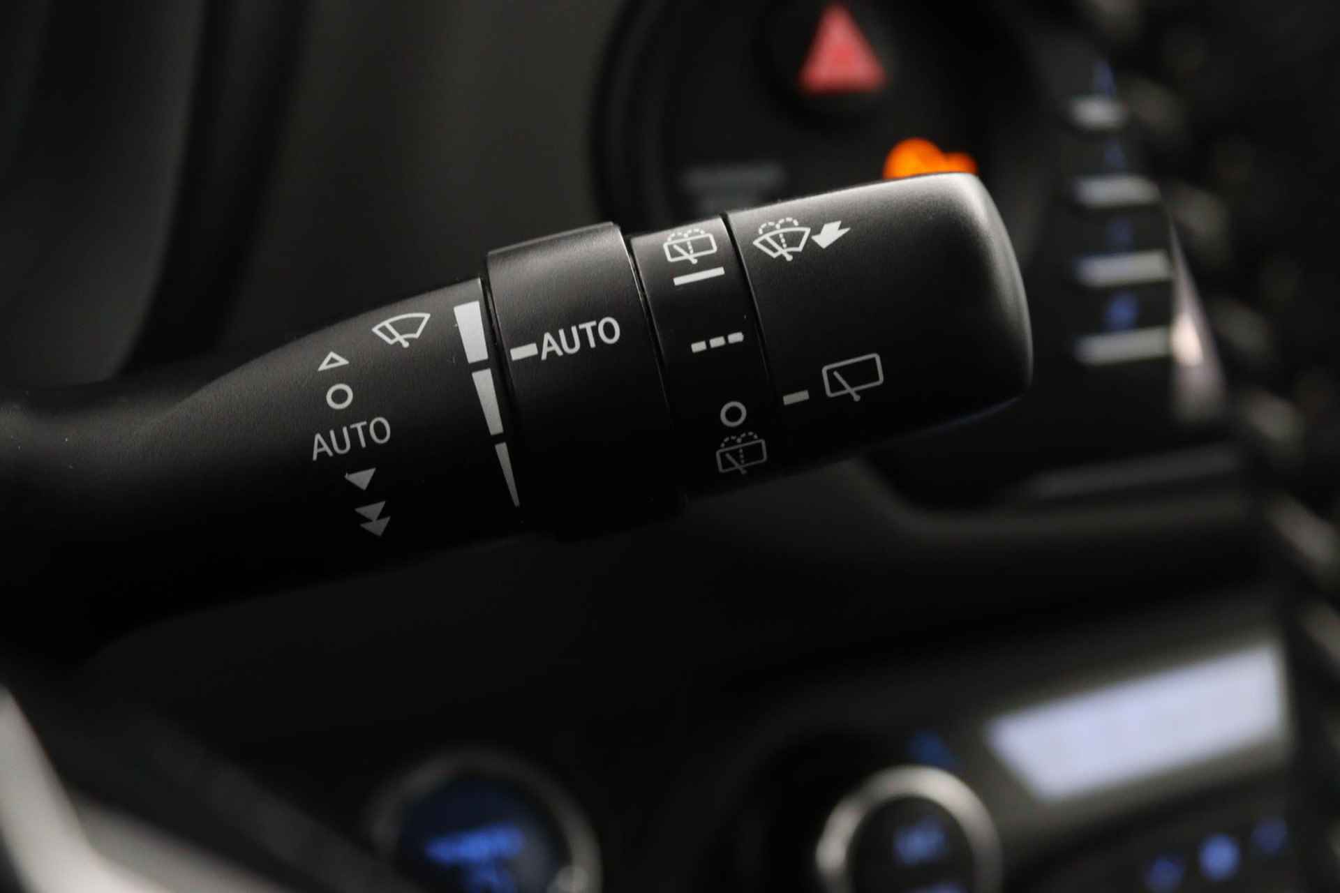 Toyota Yaris 1.5 Hybrid Active | Keyless Entry | Navigatie | Parkeersensoren Achter | Lichtsensor | Regensensor | Achteruitrijcamera | - 25/48