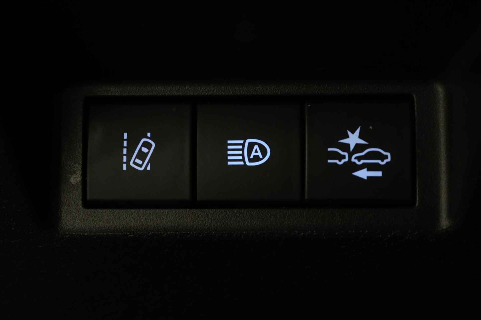 Toyota Yaris 1.5 Hybrid Active | Keyless Entry | Navigatie | Parkeersensoren Achter | Lichtsensor | Regensensor | Achteruitrijcamera | - 32/48