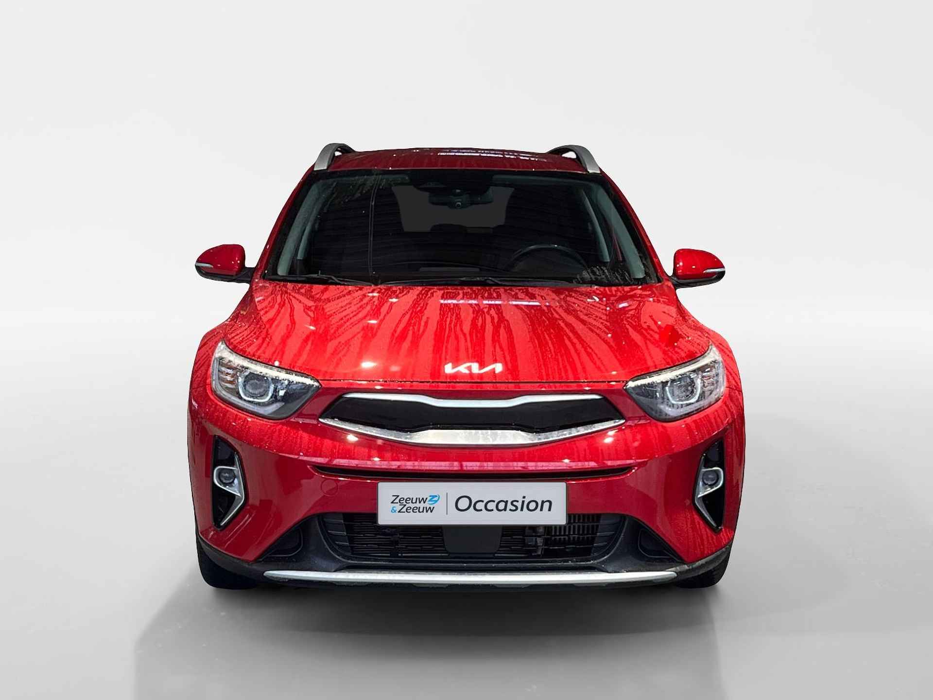 Kia Stonic 1.0i Turbo MHEV DynamicPlusLine 1e Eigenaar | Kia dealer onderhouden | Navi | Bluetooth | Camera | Climate & cruise control | Lichtmetalen velgen | Keyless entry & start | Fabrieksgarantie t/m 16-10-2028 | Lage km stand NAP - 2/33