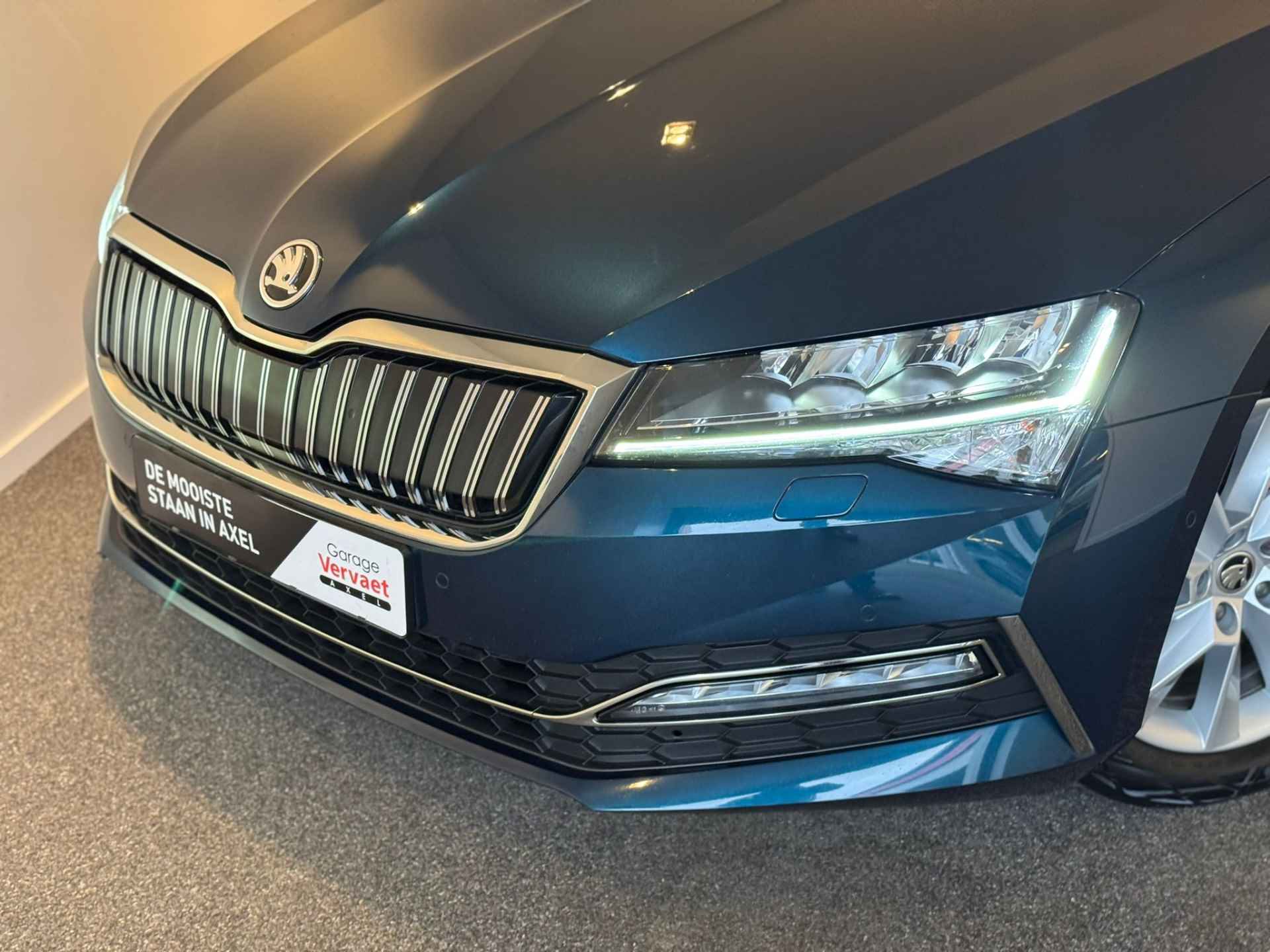 Škoda Superb Combi 1.4 TSI iV Business Edition - 3/39