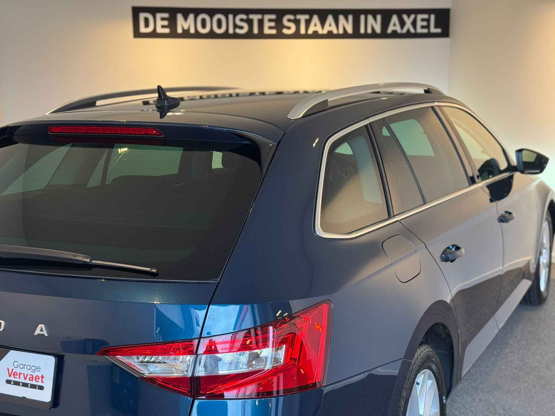 Škoda Superb Combi 1.4 TSI iV Business Edition - 10/39